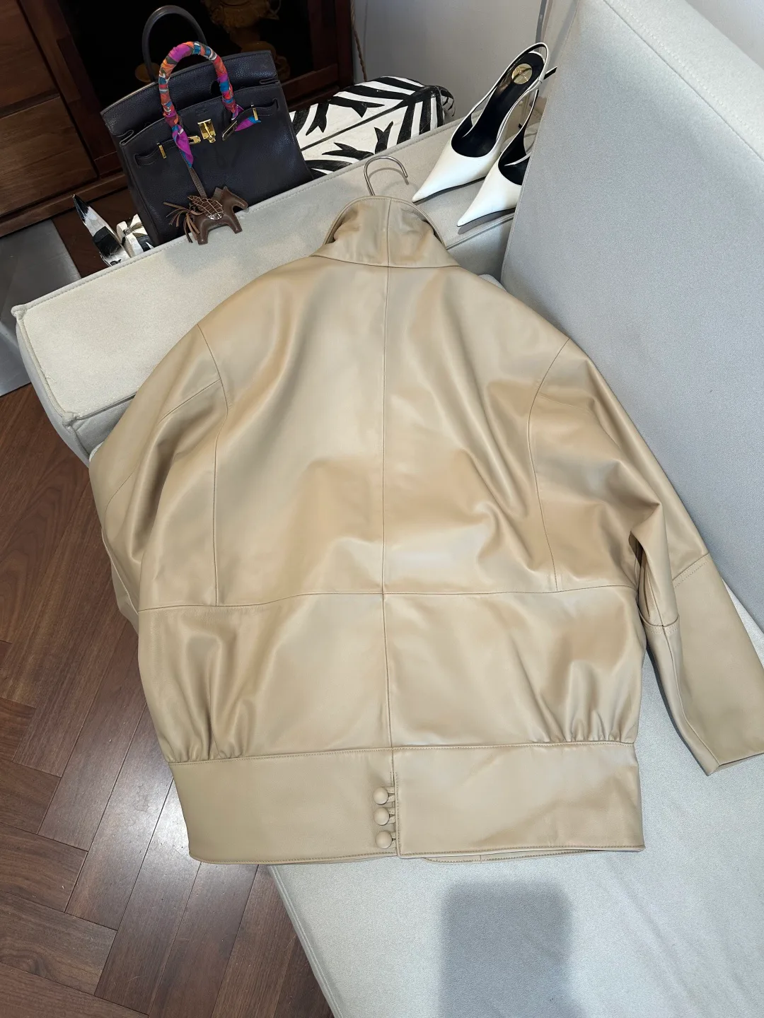 Кожаные Куртки И Дублёнки Женские Saint Laurent 18563080