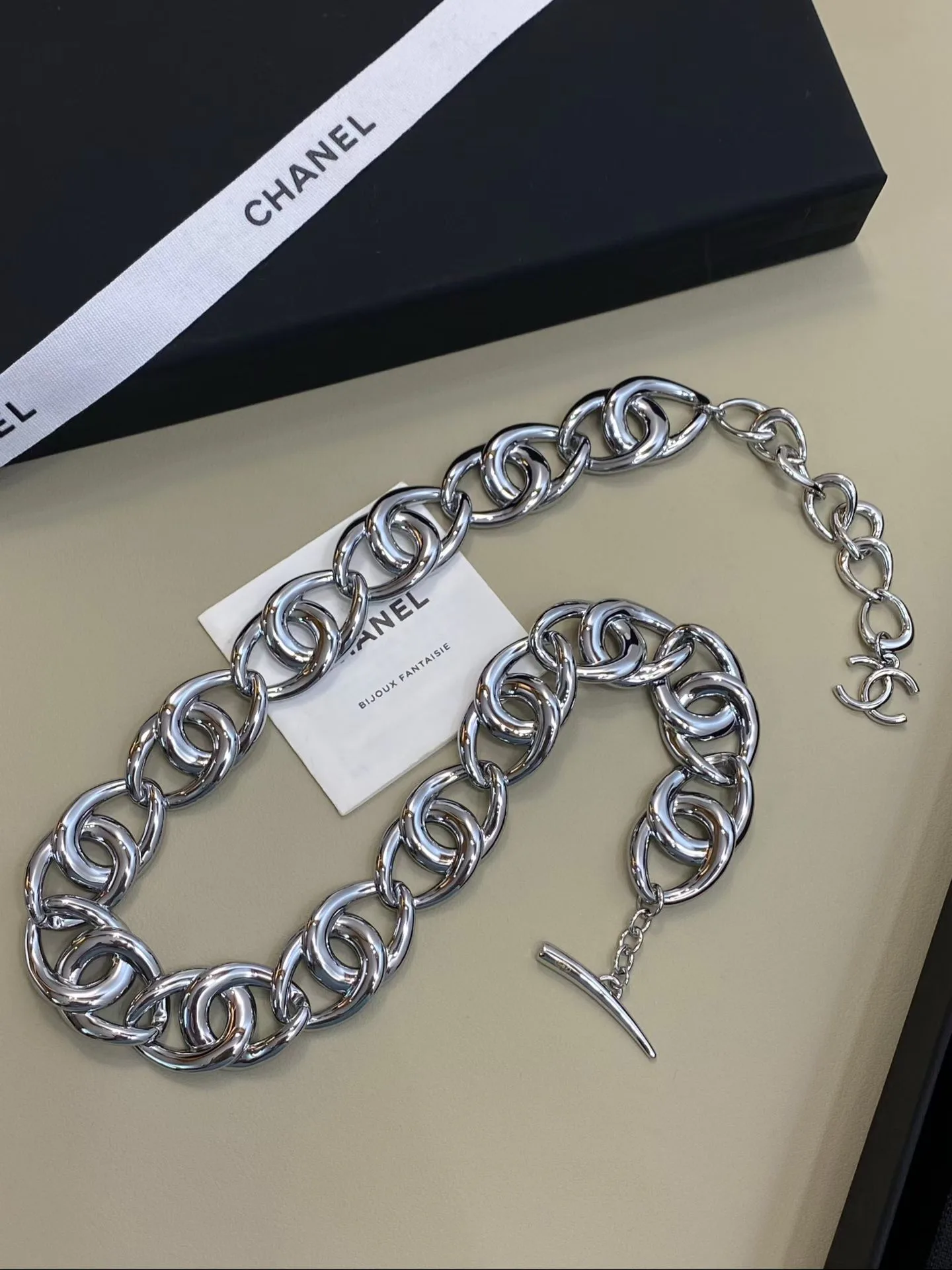 Бижутерия Chanel 18122750