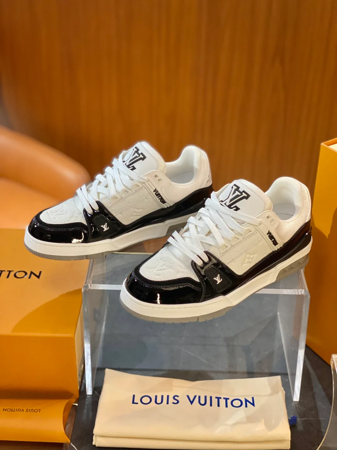 Кроссовки Женские Louis Vuitton 287984