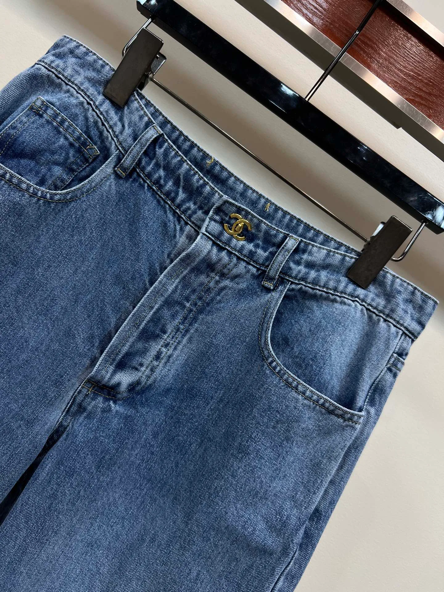 Джинсы Женские Vetements 11752246