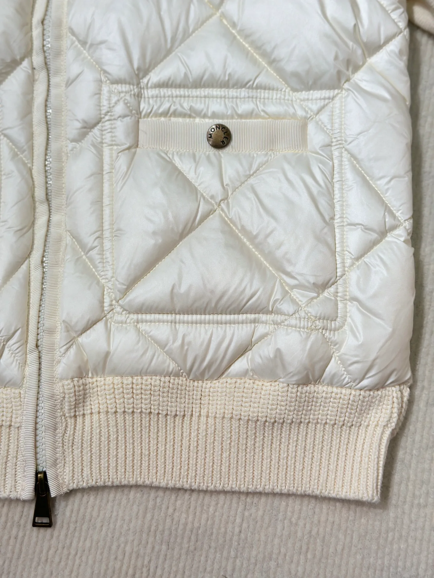 Куртки И Пуховики Женские Moncler 18106079