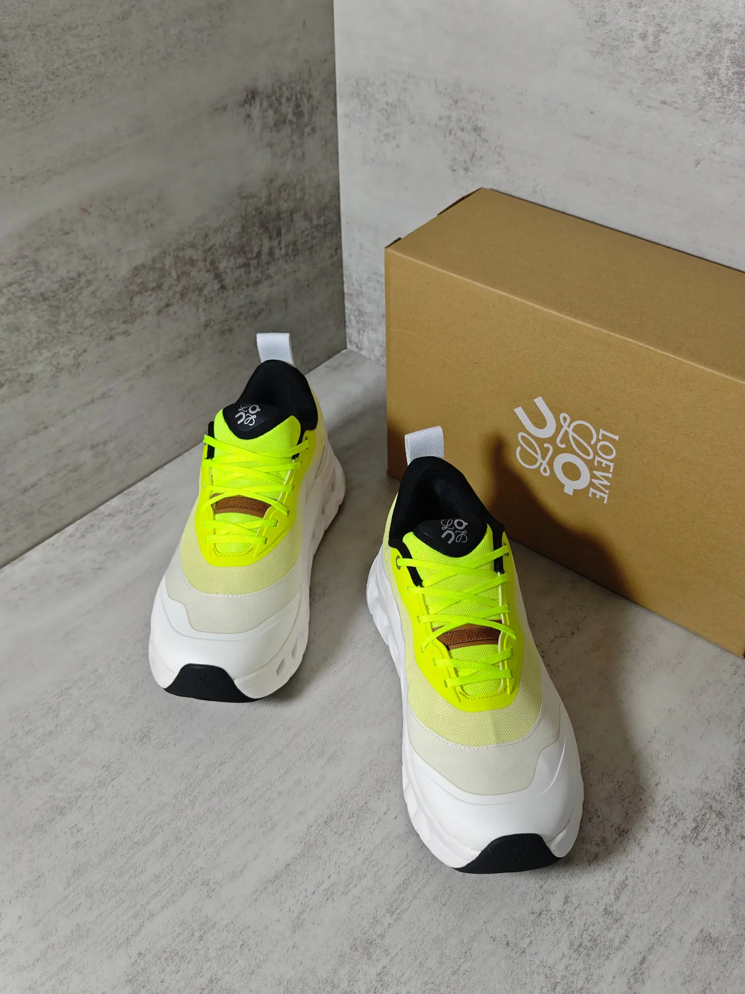 Кроссовки Женские Loewe 108284