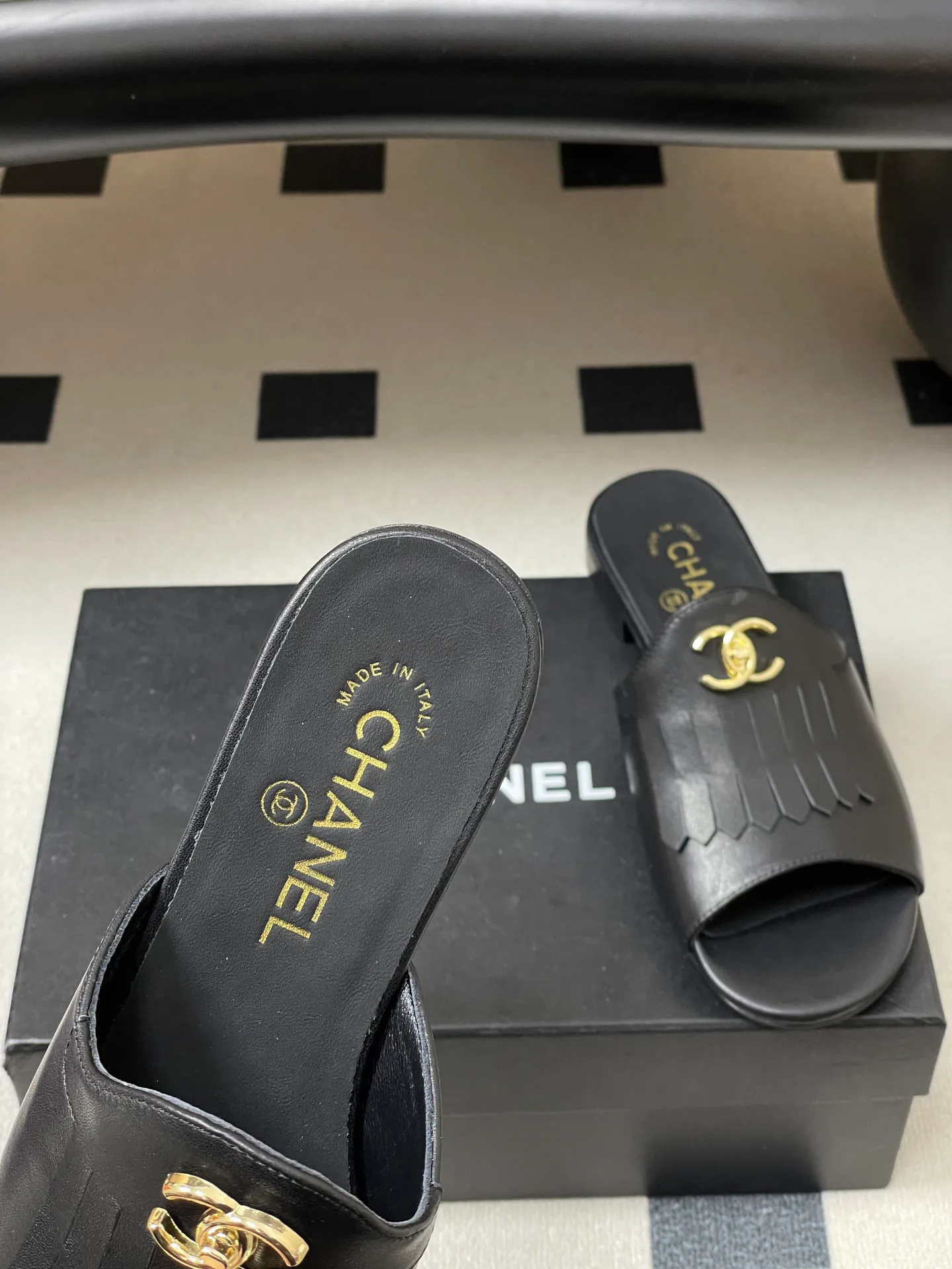 Босоножки Женские Chanel 10993930