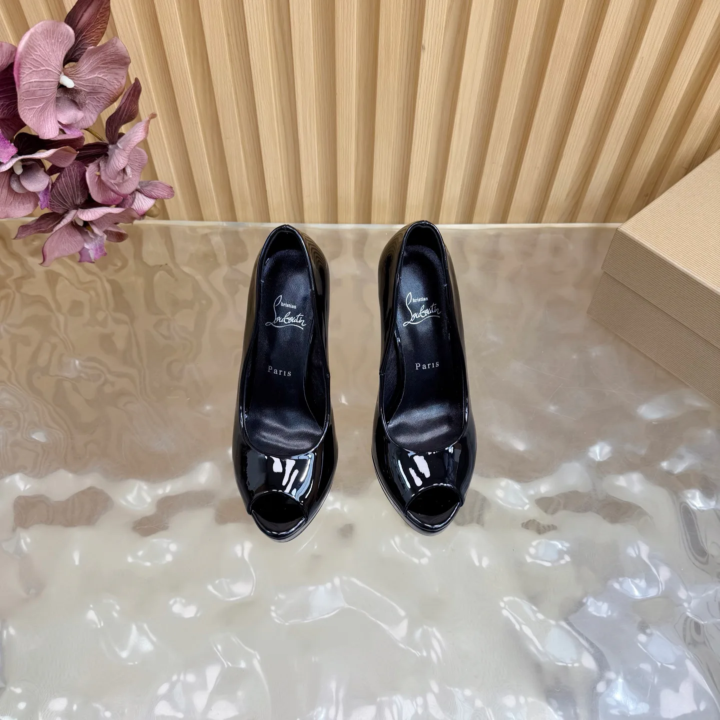 Босоножки Женские Christian Louboutin 9707812