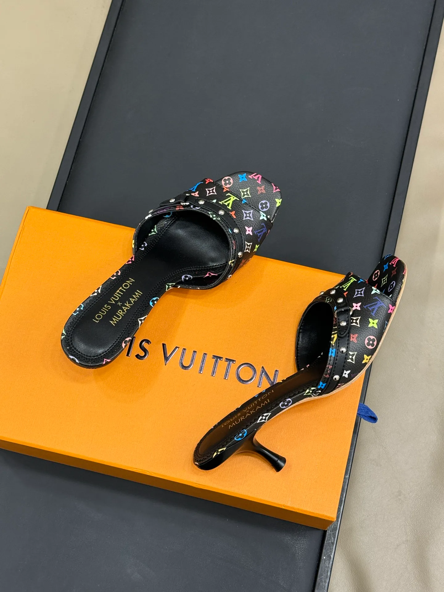 Туфли Женские Louis Vuitton 11581920