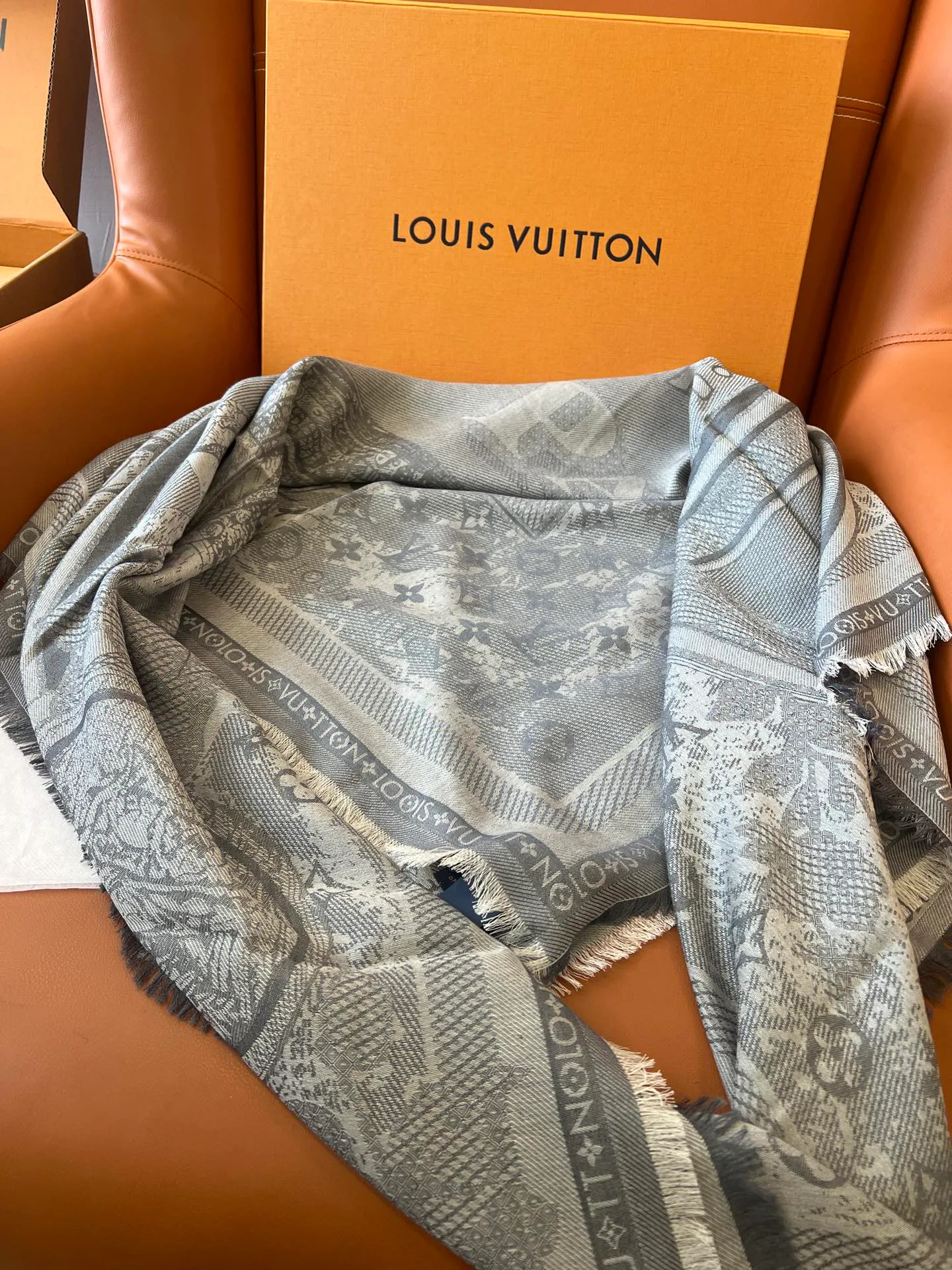 Платки Louis Vuitton 11613584
