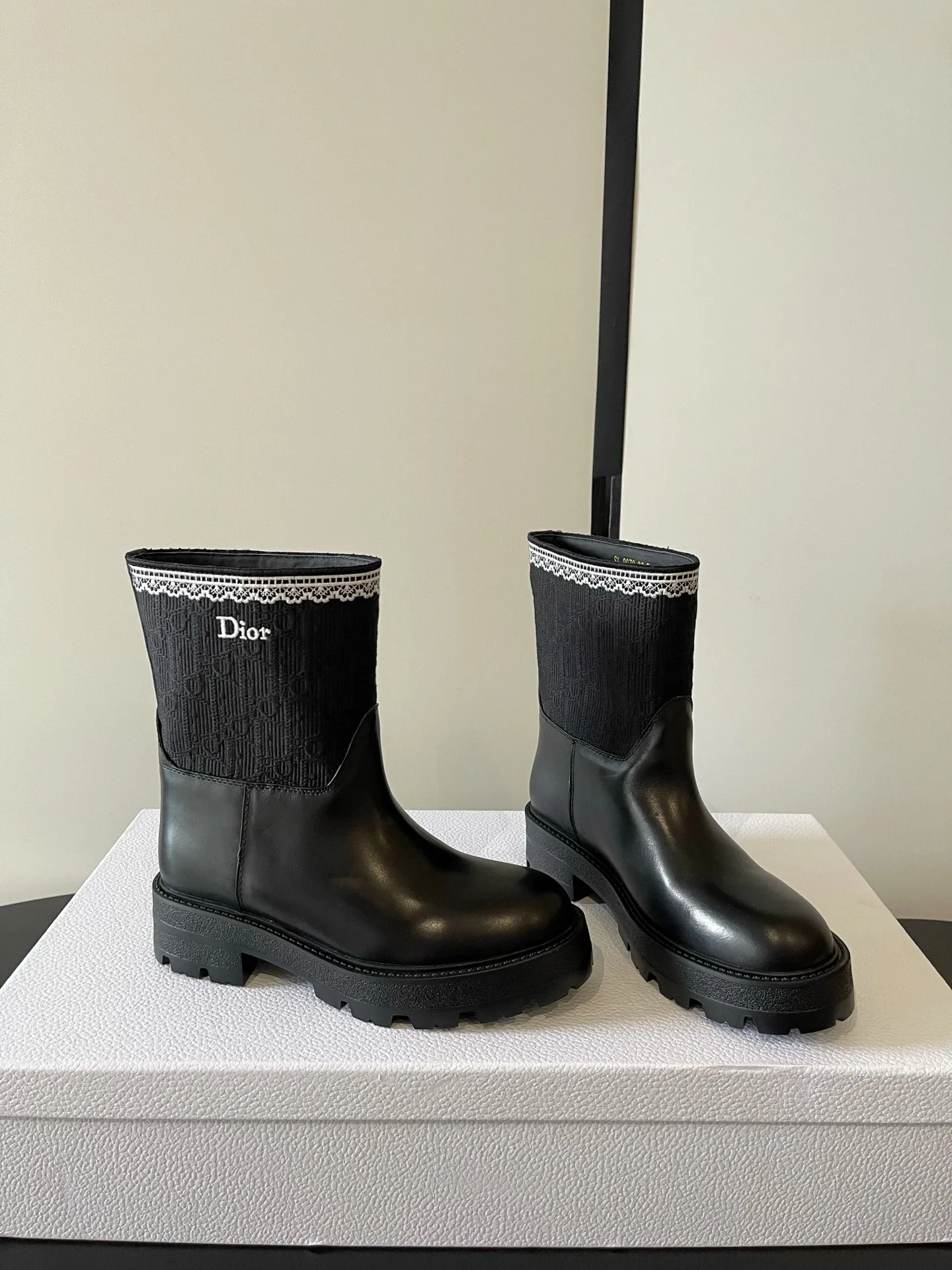 Ботинки Женские Christian Dior 18234944