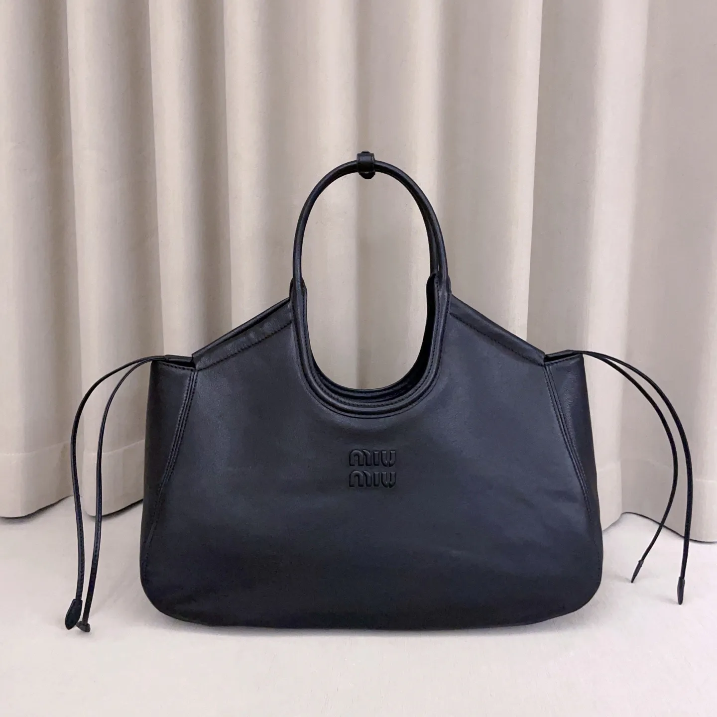 Классические Сумки Женские Miu Miu 18248086