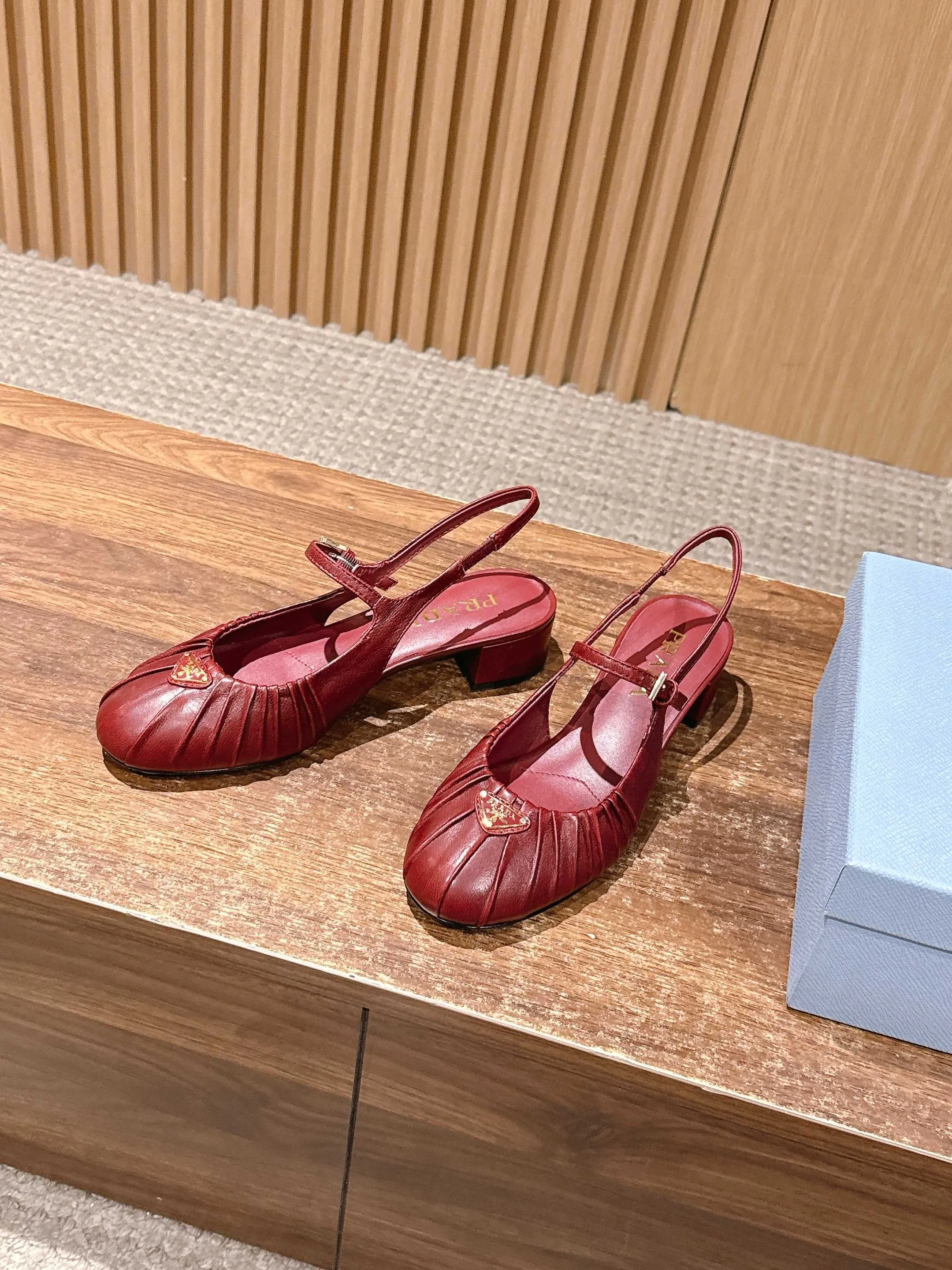 Туфли Женские Prada 4385790