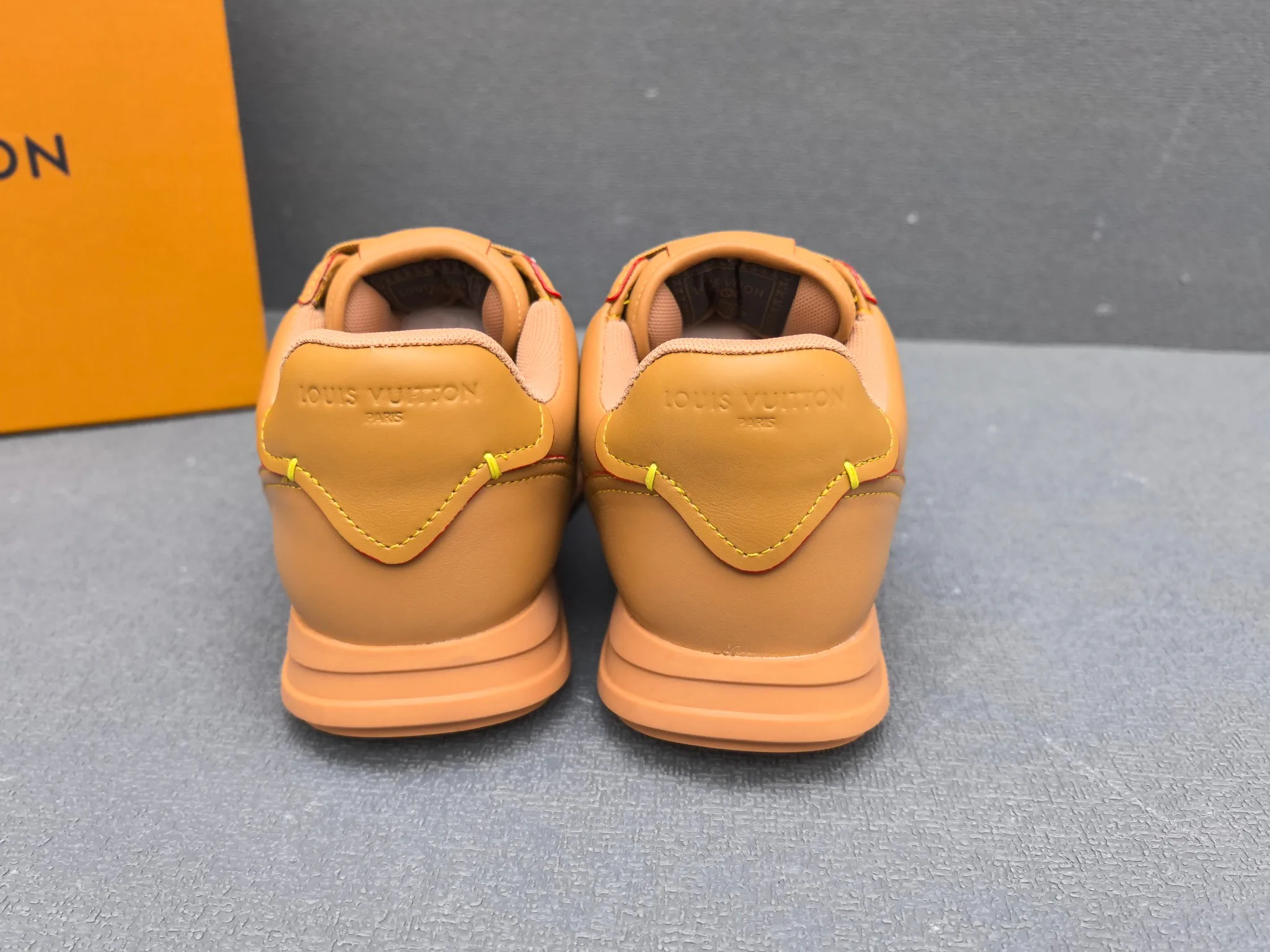 Кроссовки Женские Louis Vuitton 77449