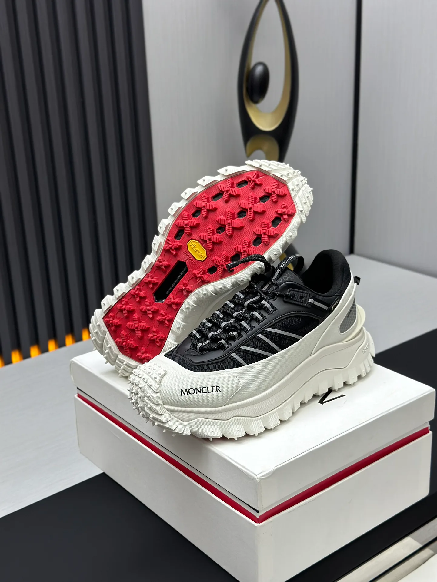 Кроссовки Женские Moncler 1789243