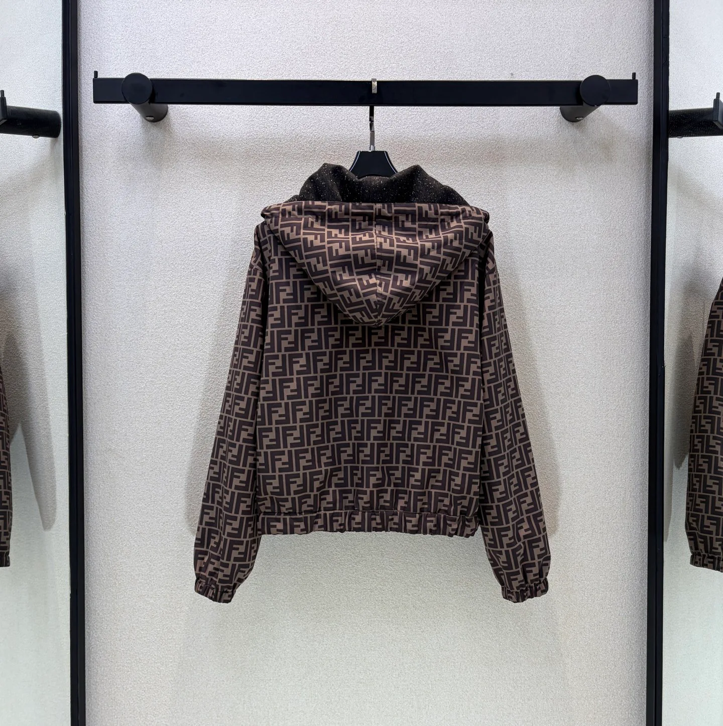 Куртки И Пуховики Женские Fendi 19260129
