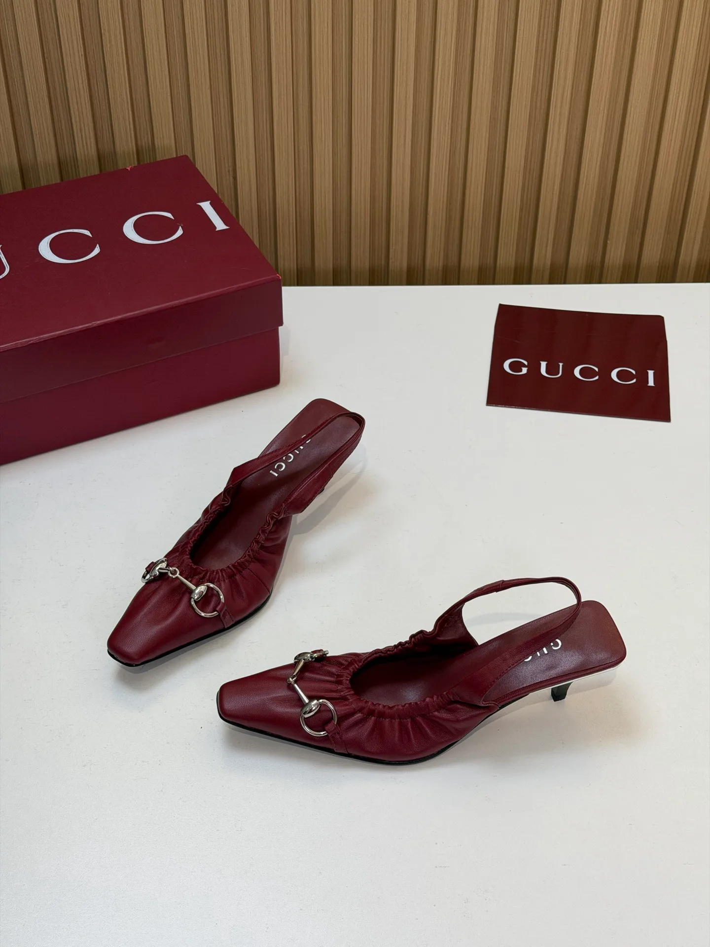 Туфли Женские Gucci 17903786