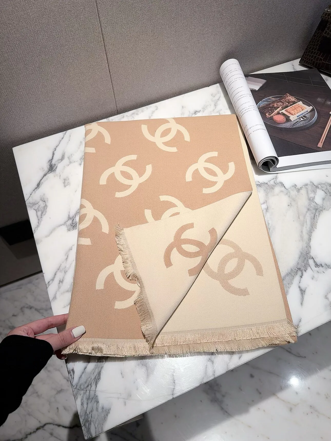 Шарфы Chanel 18003000