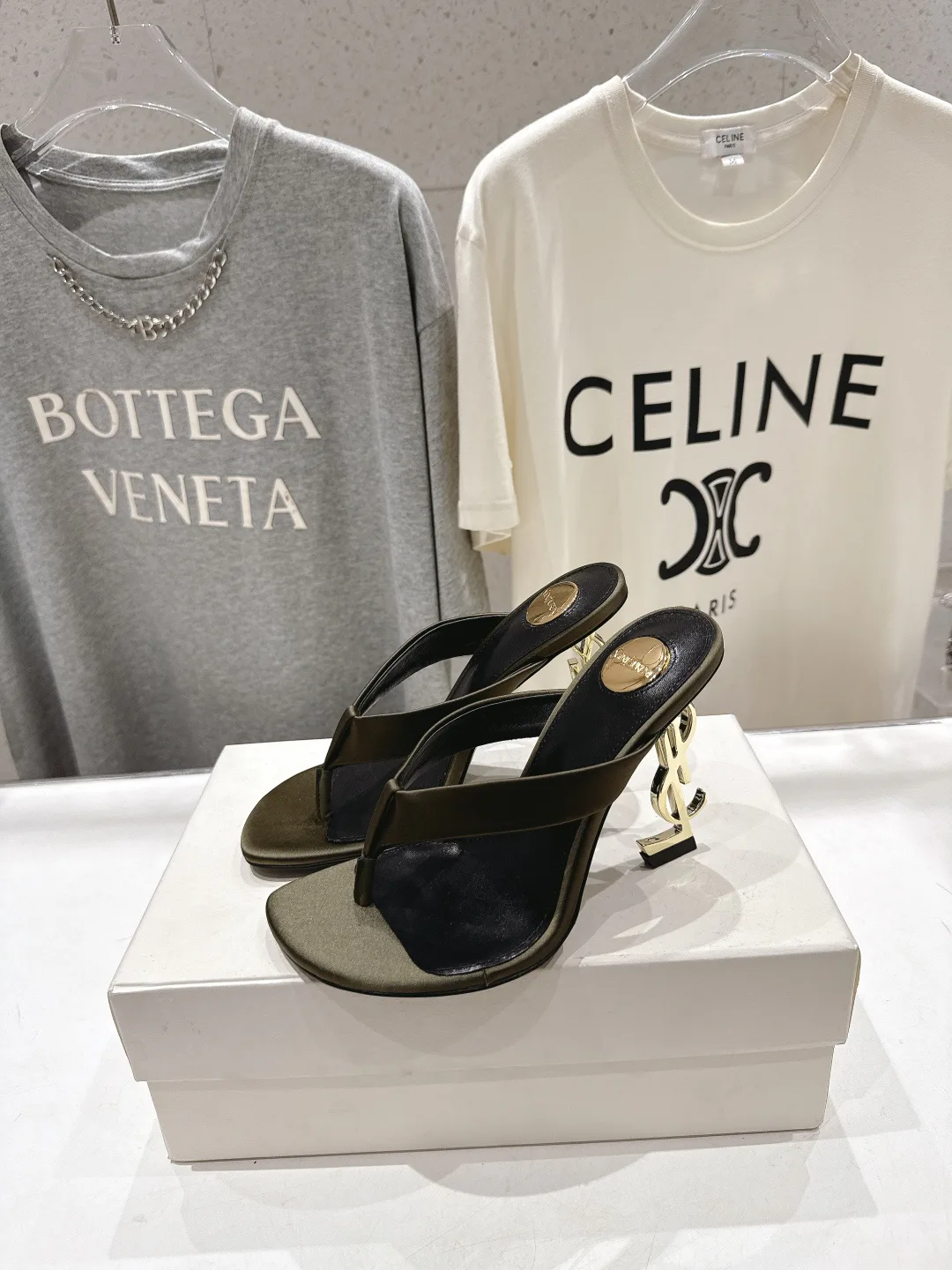 Босоножки Женские Saint Laurent 11623325