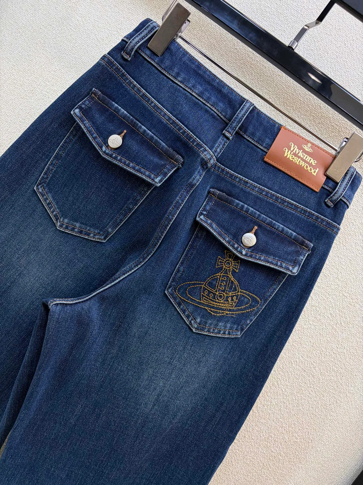 Джинсы Женские Vivienne Westwood 18203476