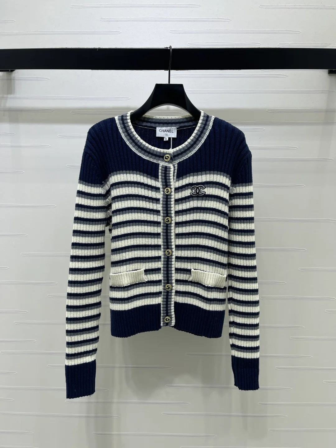 Джемперы И Свитеры Женские Chanel 18742676
