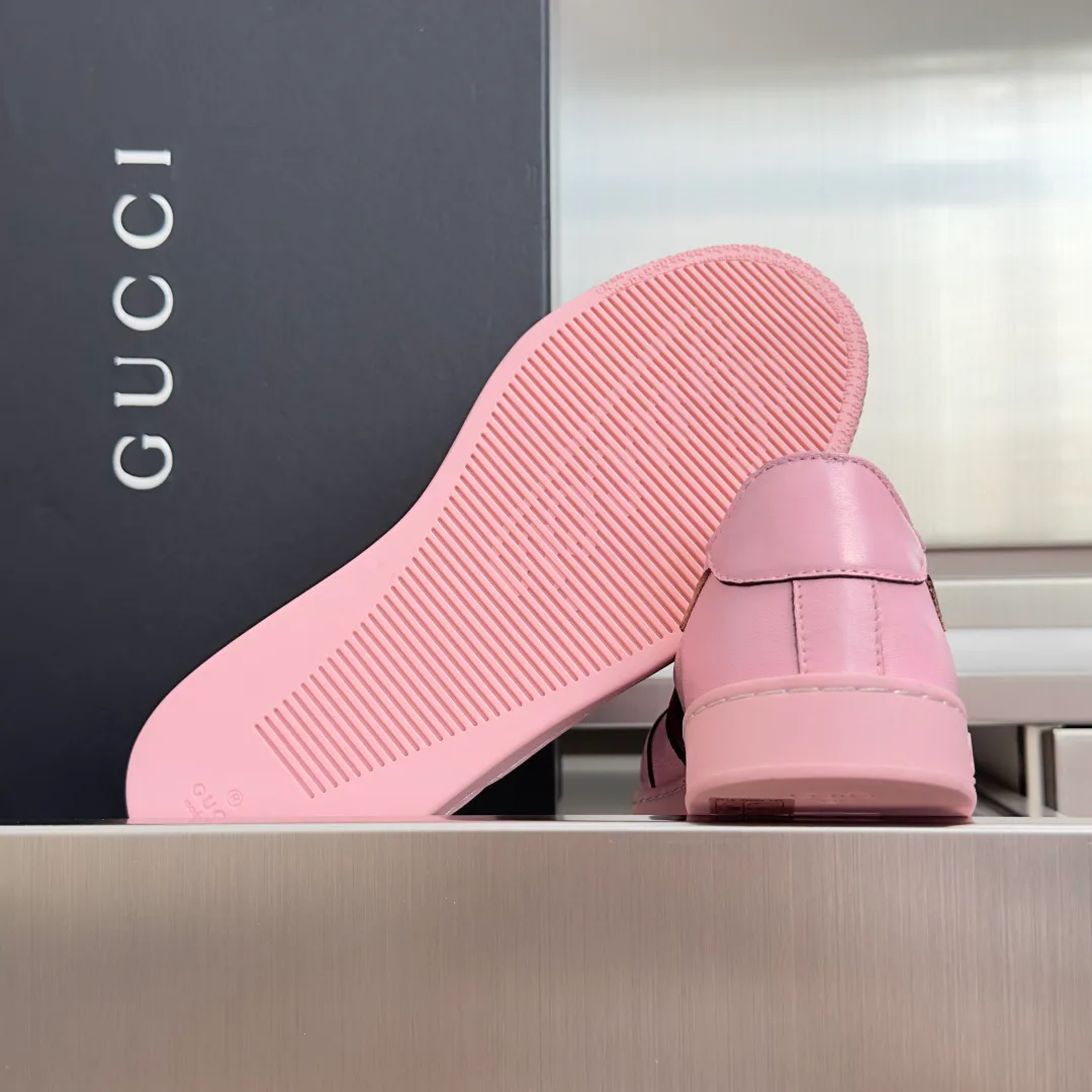 Кроссовки Женские Gucci 19547651