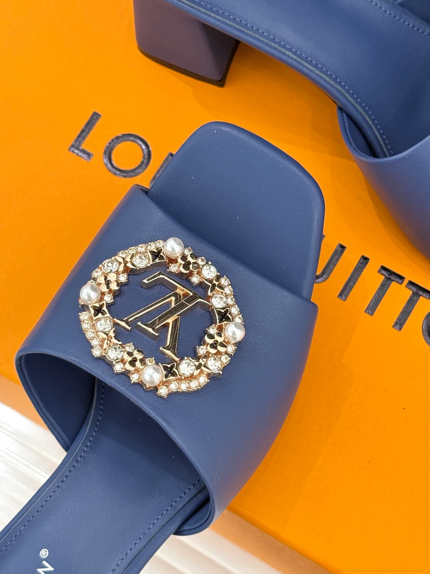 Босоножки Женские Louis Vuitton 2654675