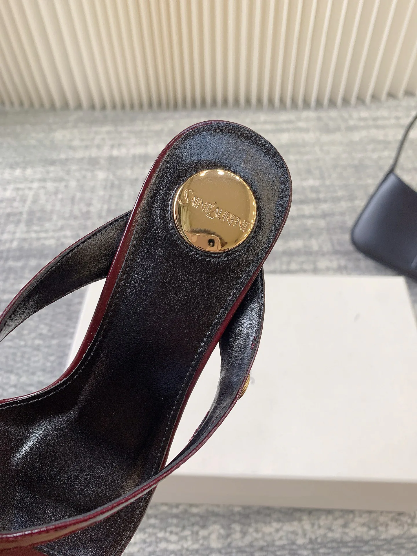 Босоножки Женские Saint Laurent 13151764