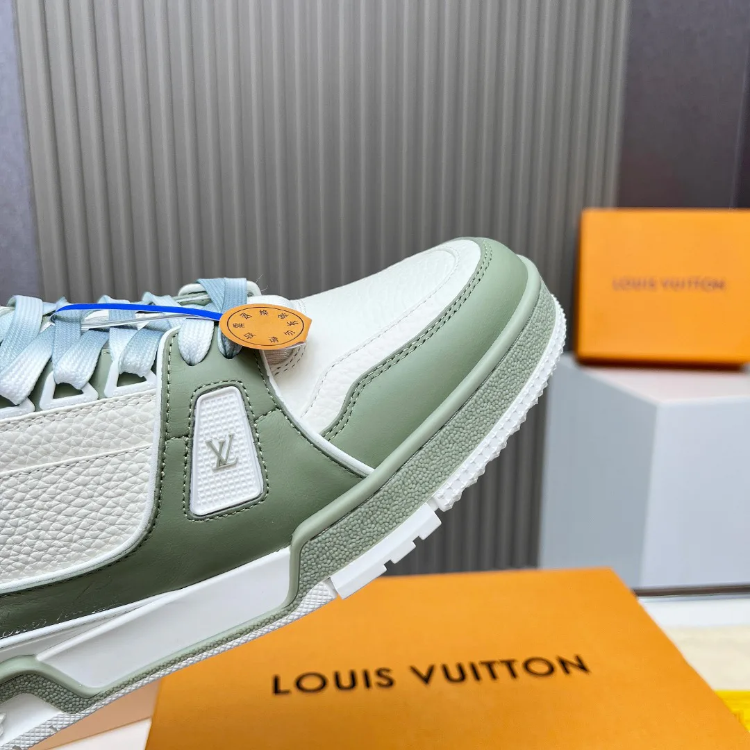 Кроссовки Женские Louis Vuitton 11707351