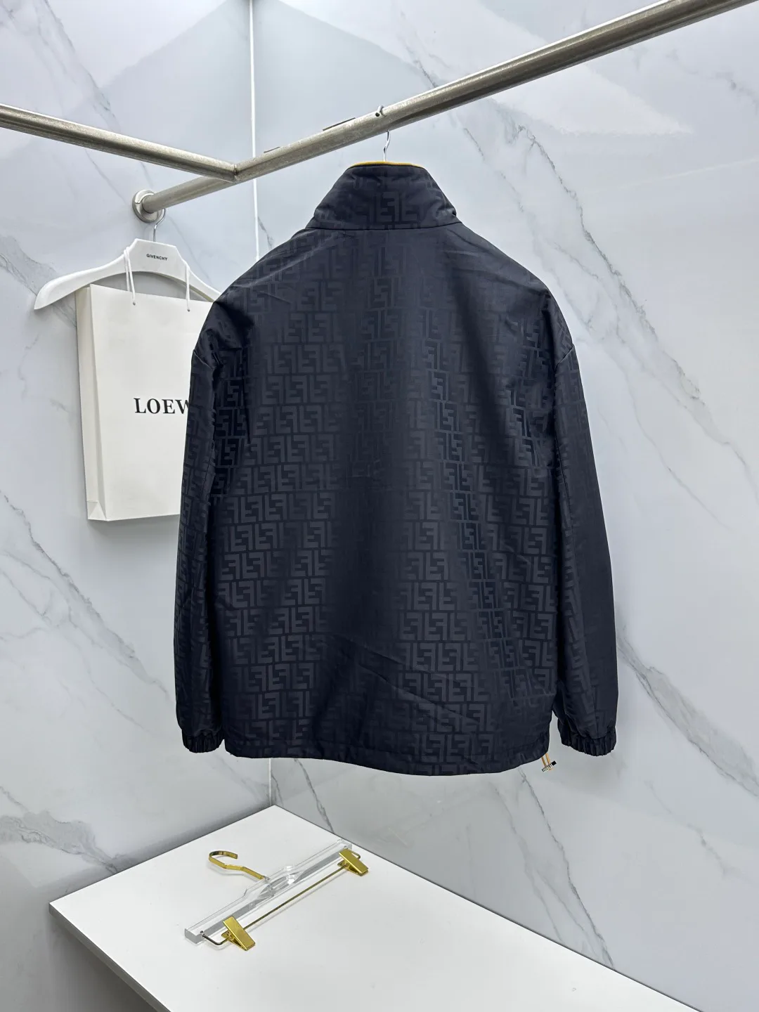Куртки И Пуховики Мужские Fendi 18246798