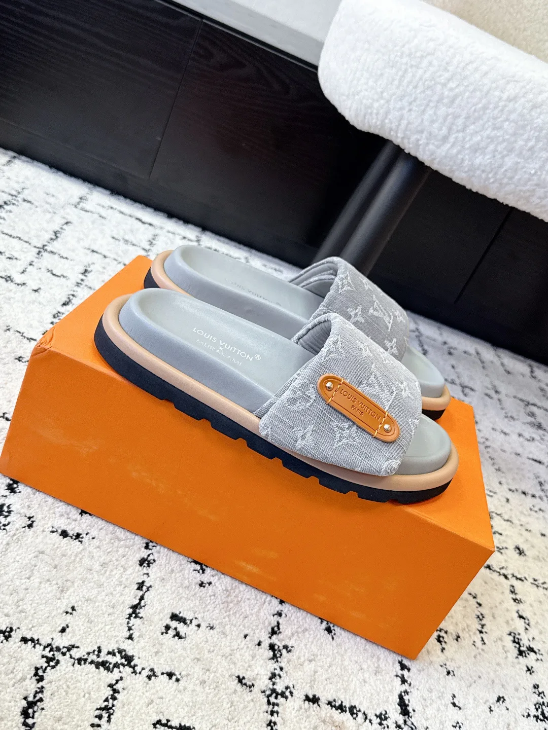 Шлепанцы Женские Louis Vuitton 1752824