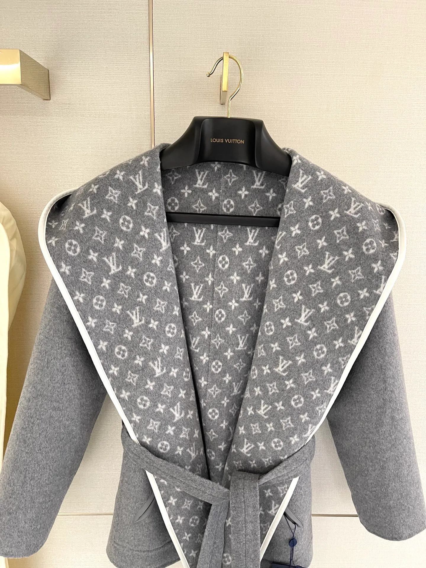 Пальто Женские Louis Vuitton 226383