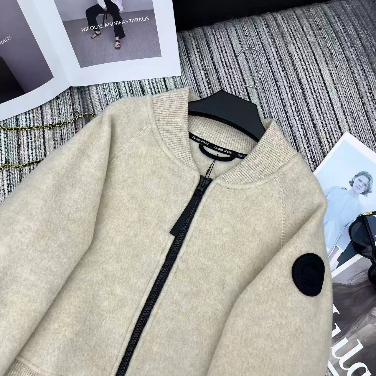 Куртки И Пуховики Женские Canada Goose 611658