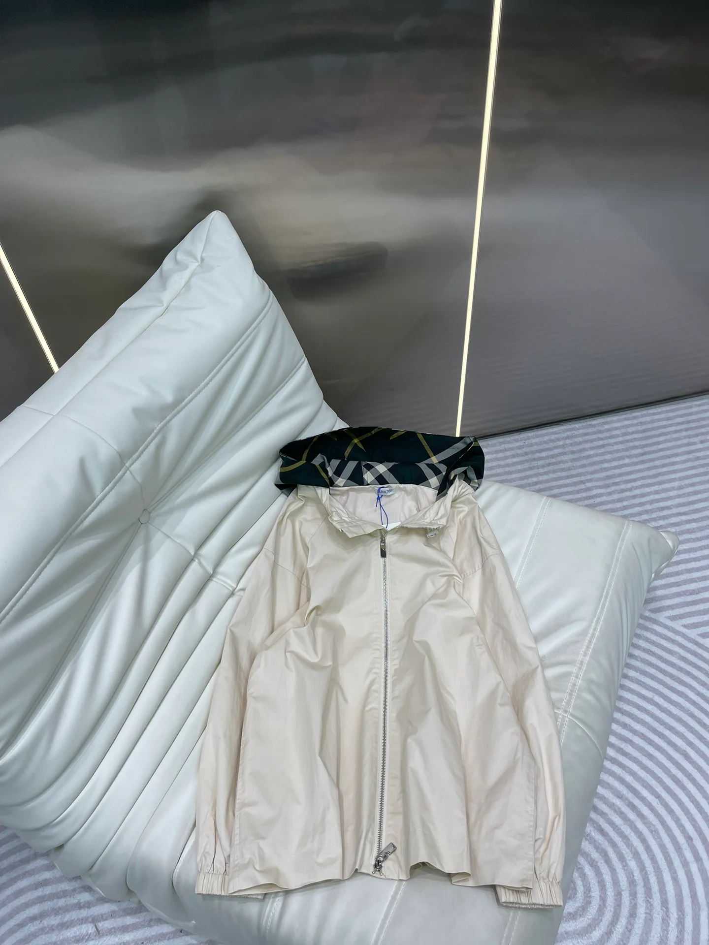 Куртки И Пуховики Женские Burberry 21425