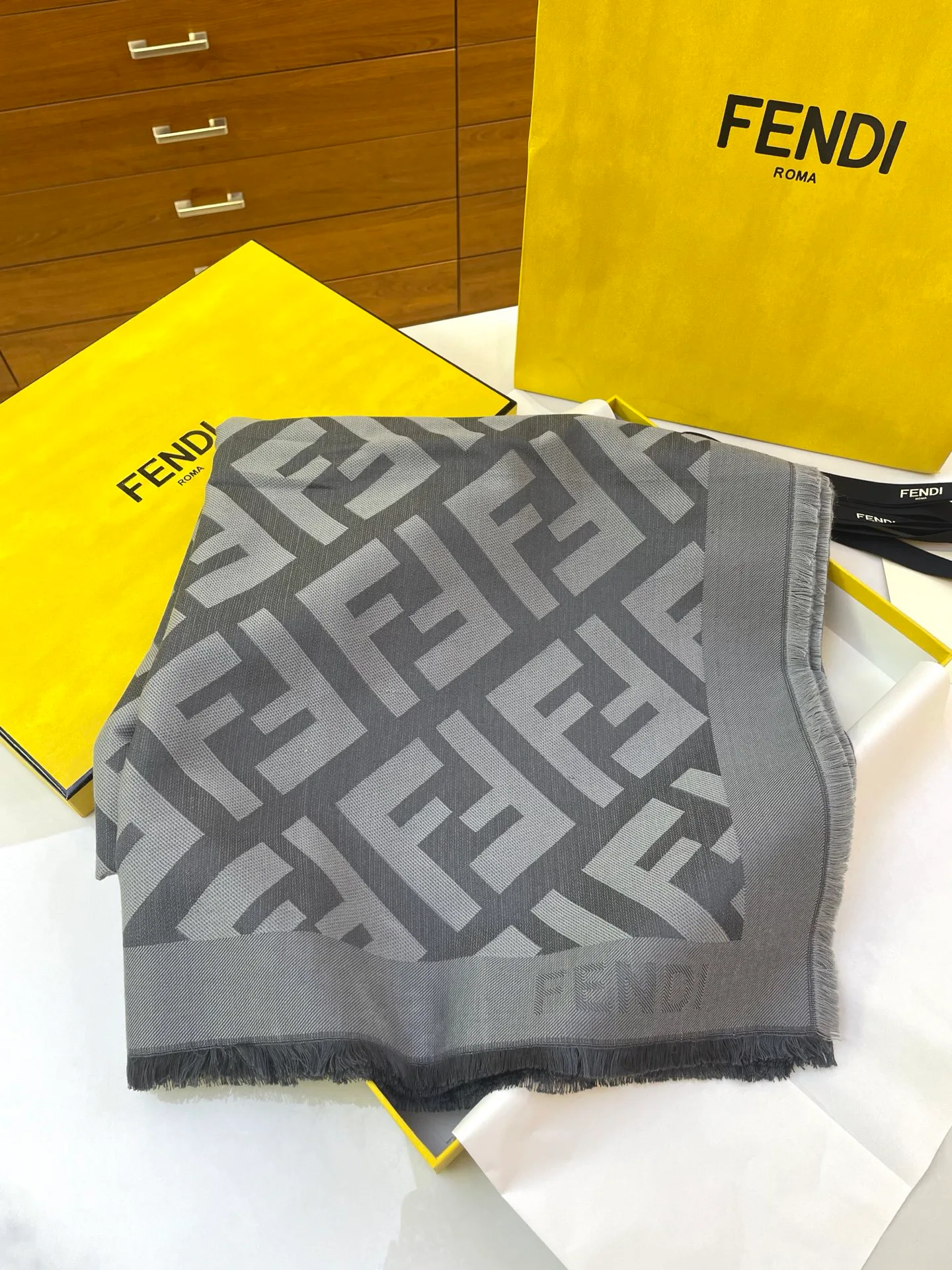 Шарфы Fendi 1981506