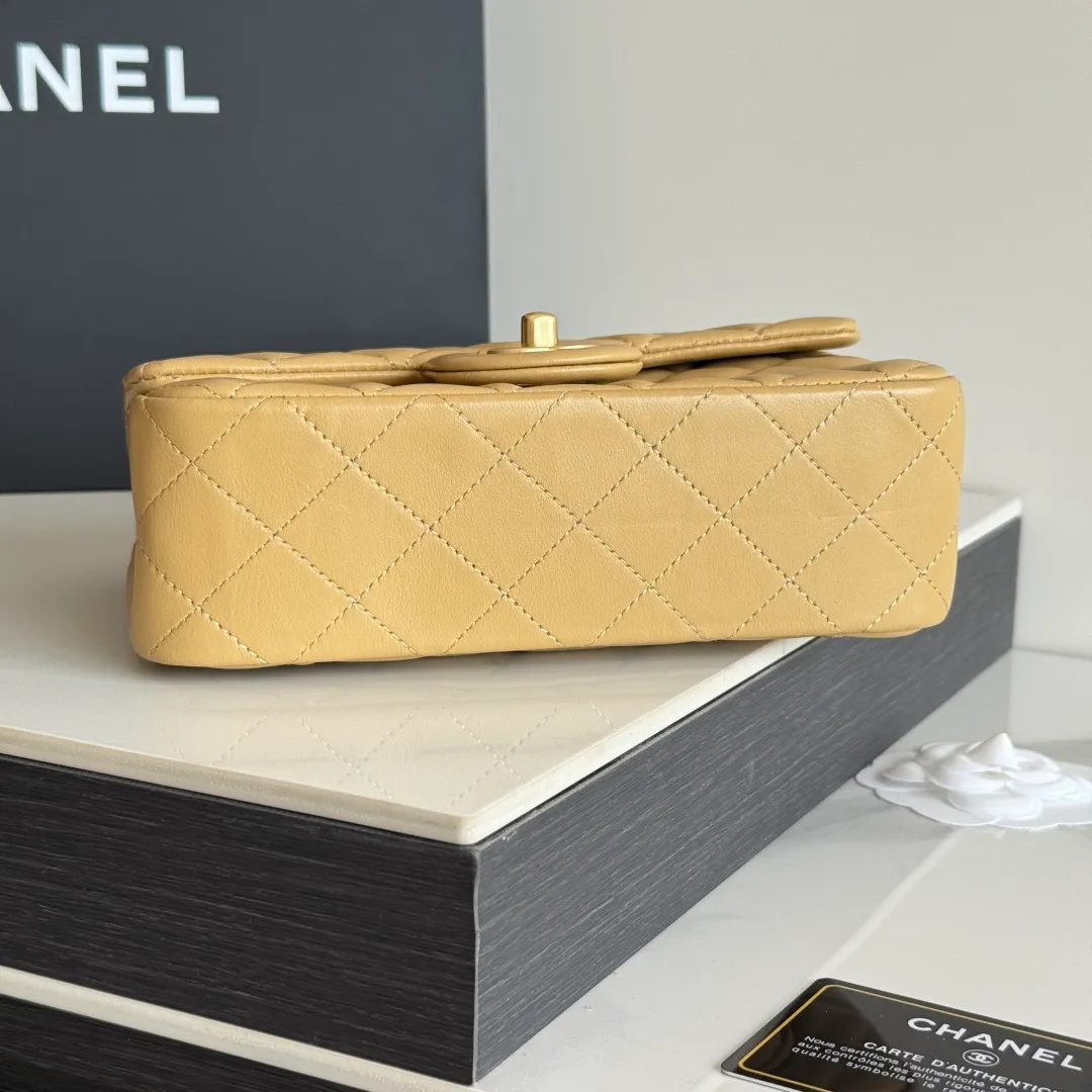Классические Сумки Женские Chanel 17827589