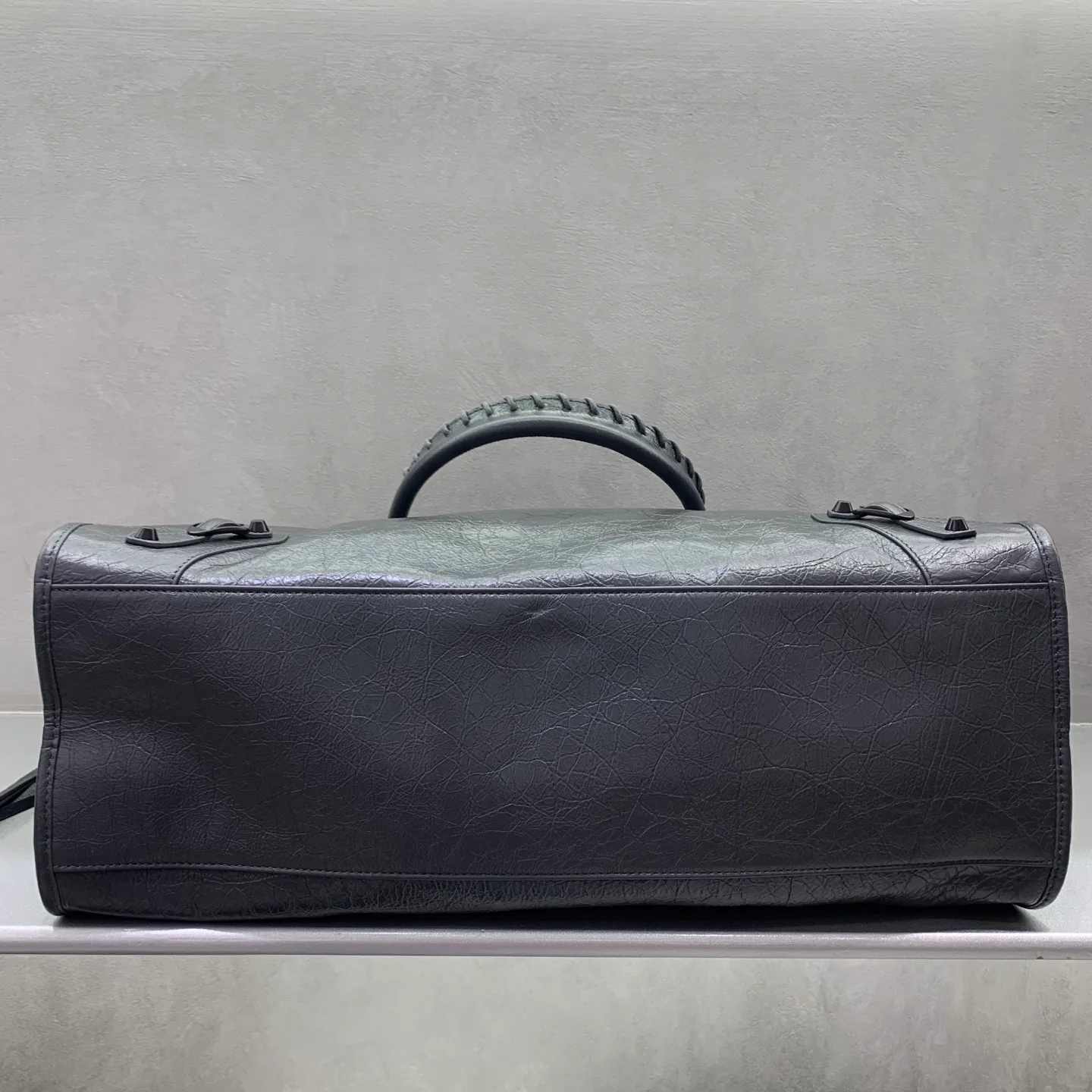 Классические Сумки Женские Balenciaga 18136370