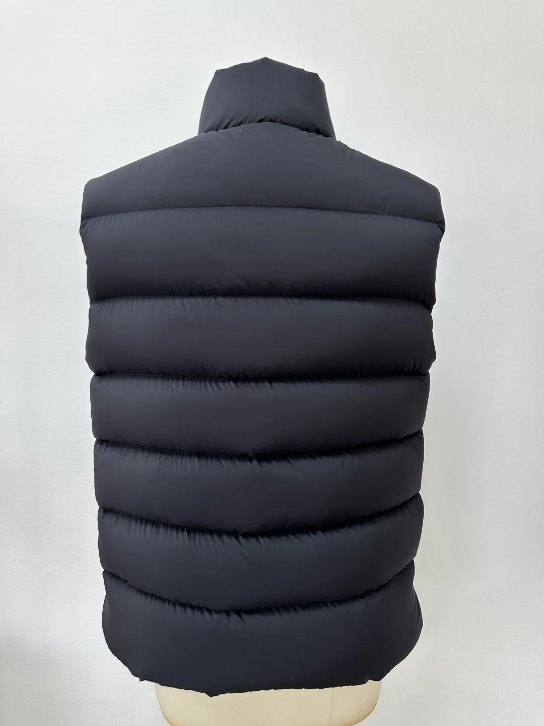 Жилеты Женские Moncler 18794664
