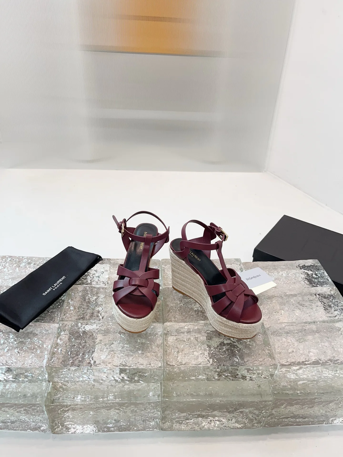 Босоножки Женские Saint Laurent 11278398