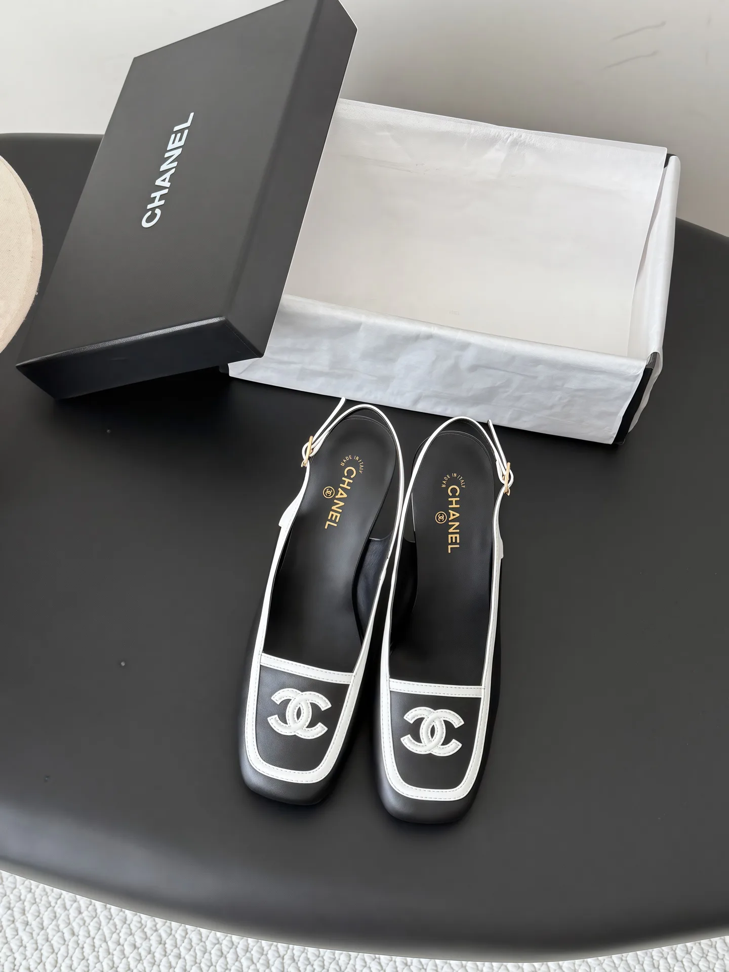 Туфли Женские Chanel 18378215