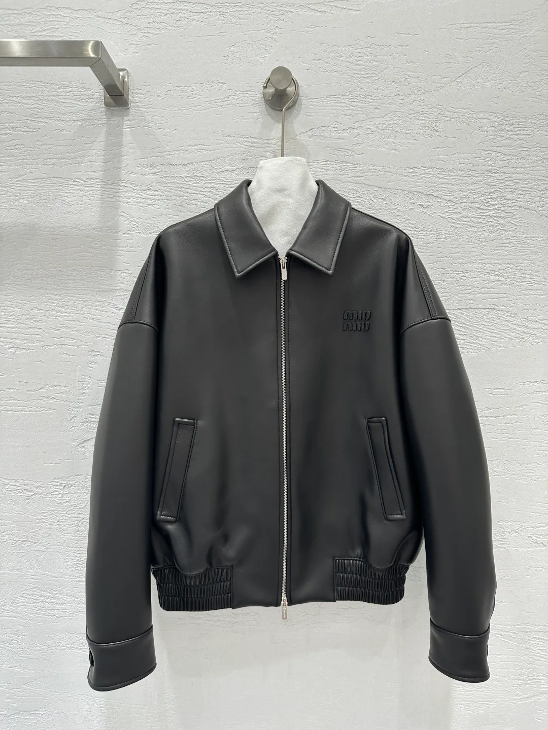 Кожаные Куртки И Дублёнки Женские Miu Miu 11175542