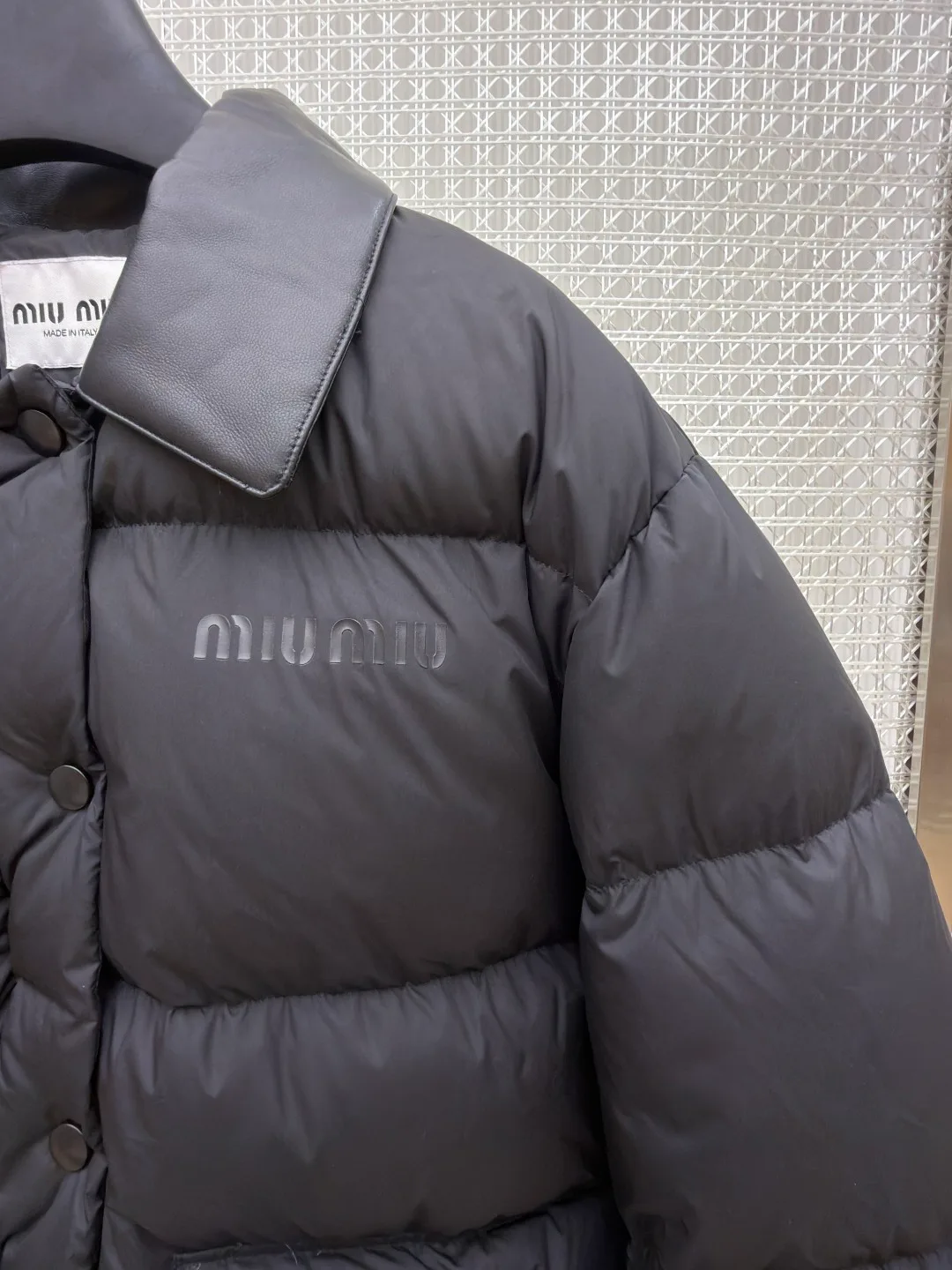 Куртки И Пуховики Женские Miu Miu 18612880