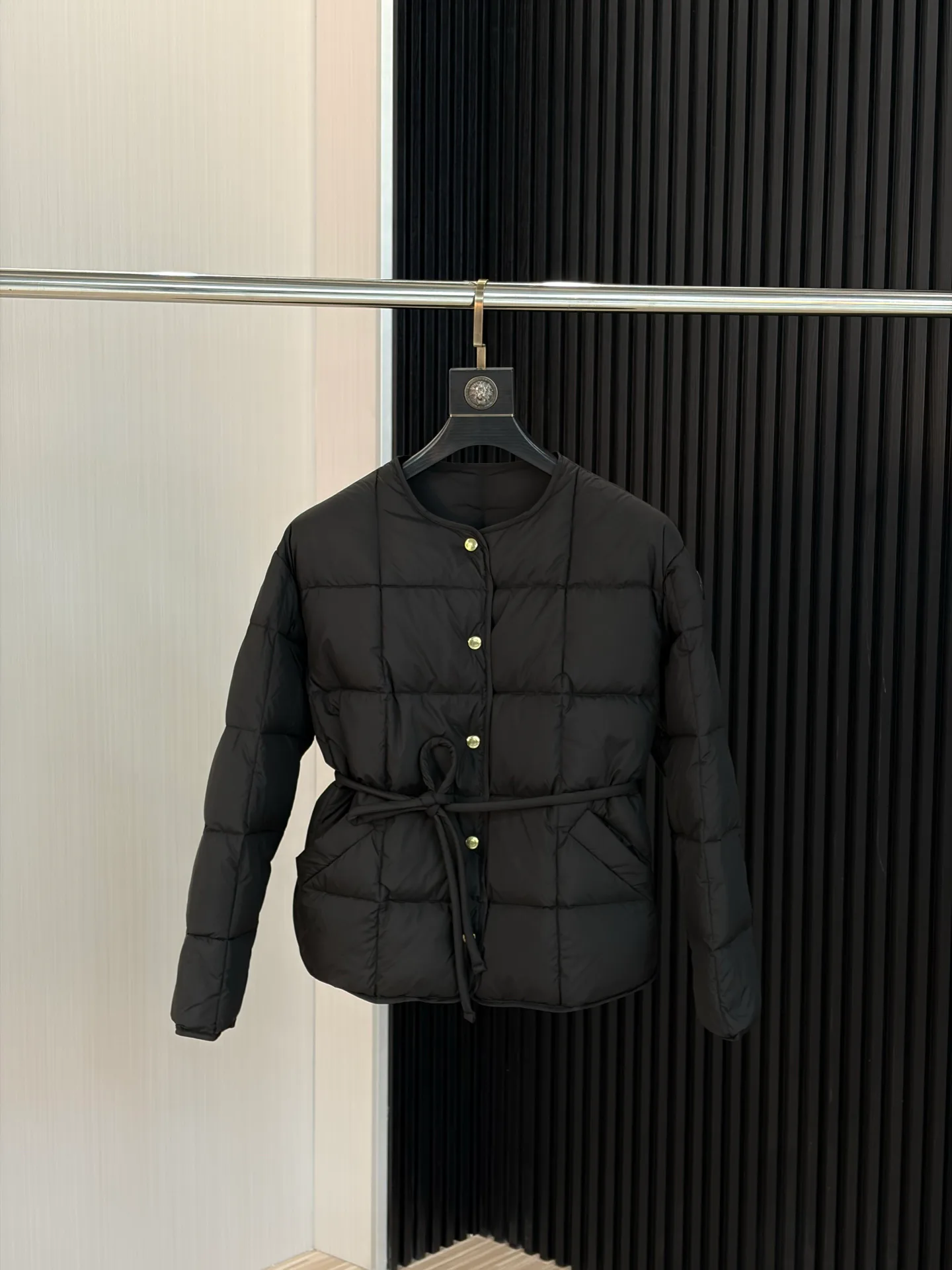 Куртки И Пуховики Женские Moncler 18537976