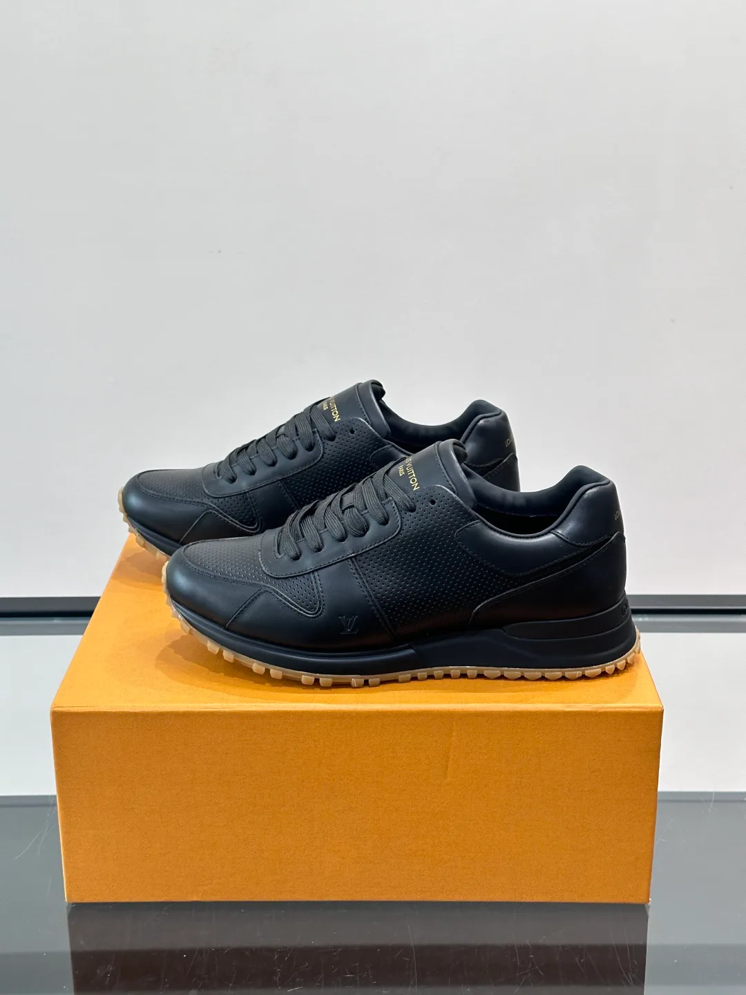 Кроссовки Мужские Louis Vuitton 520593