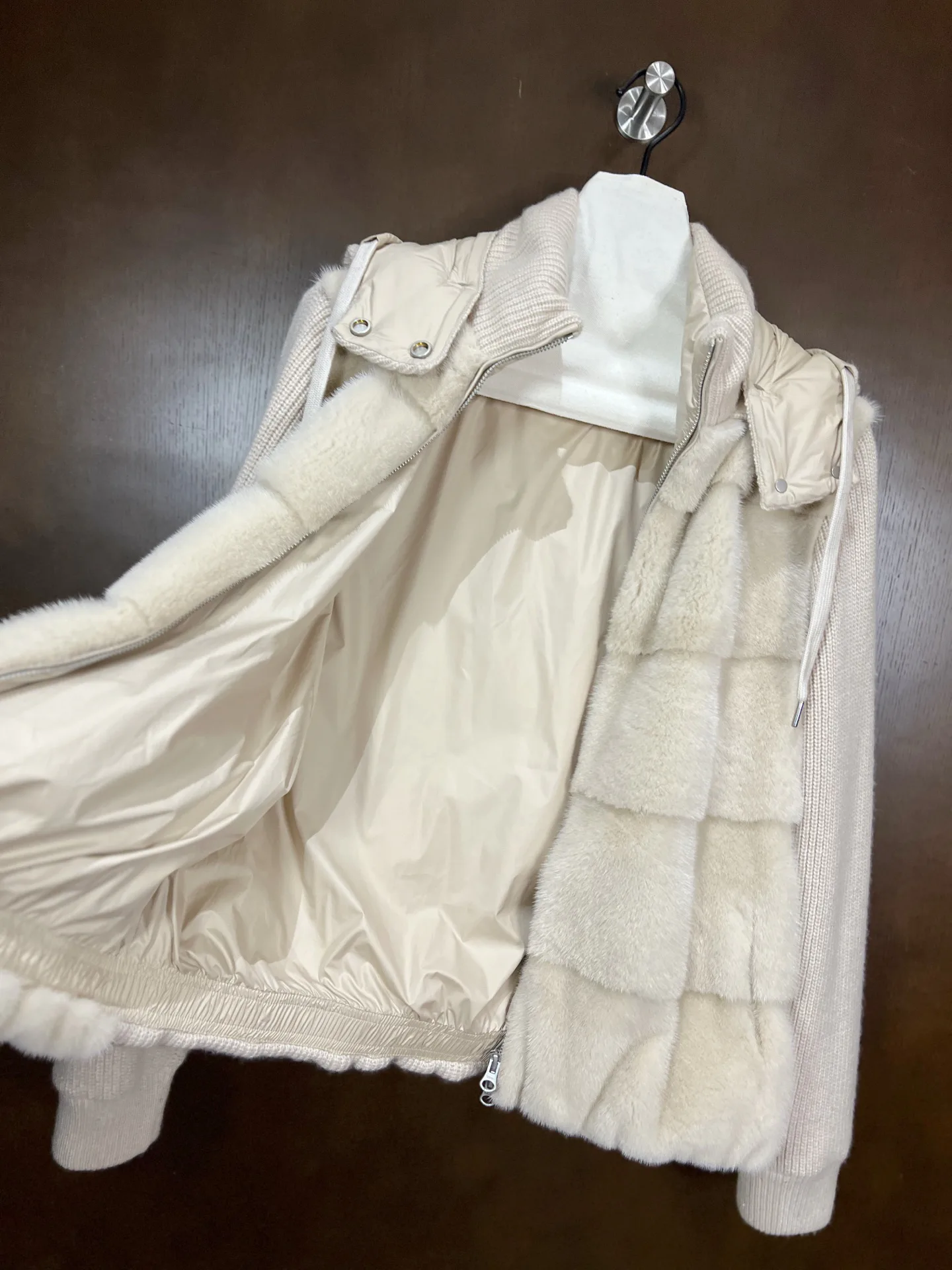 Куртки И Пуховики Женские Loro Piana 18198801