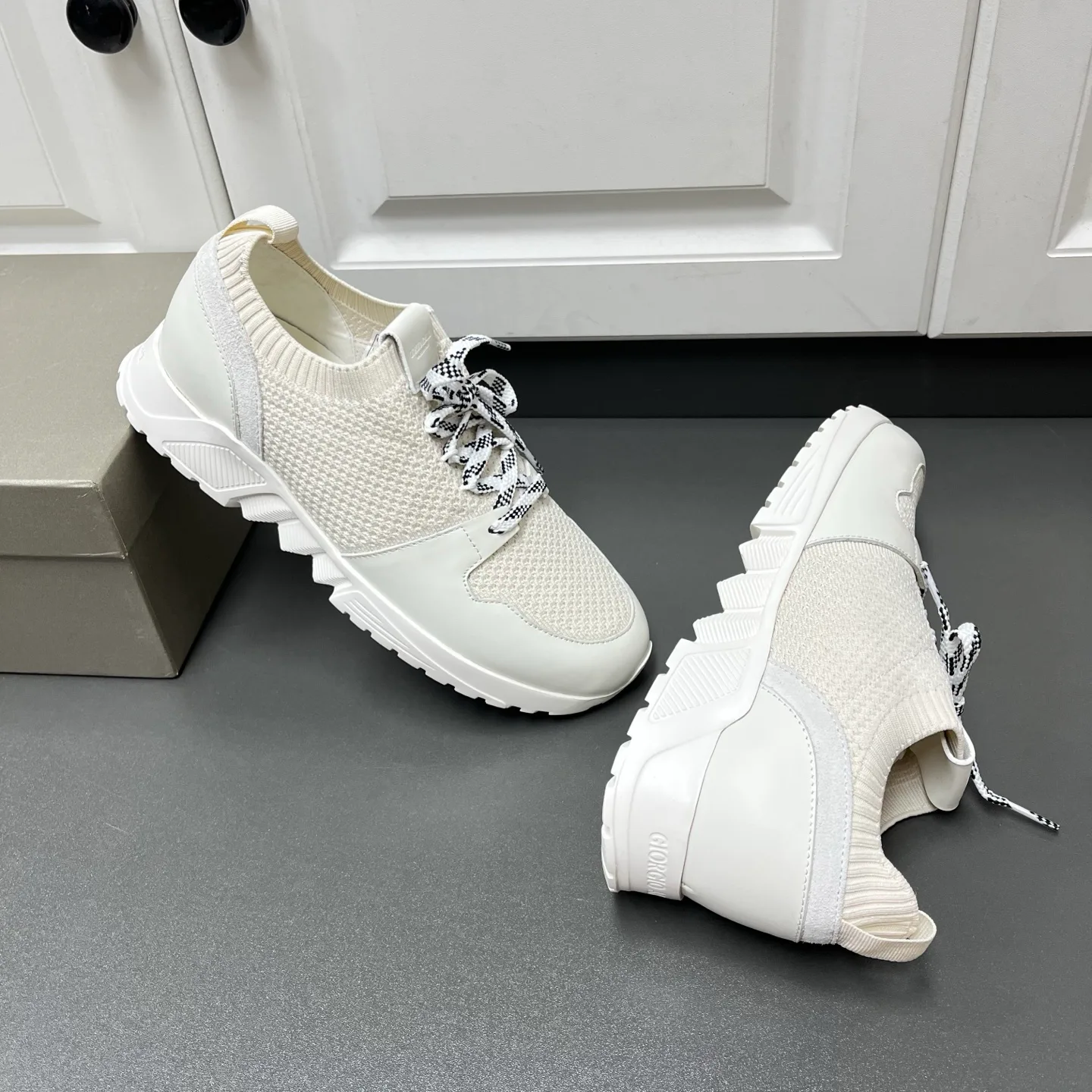 Кроссовки Мужские Armani 17457794