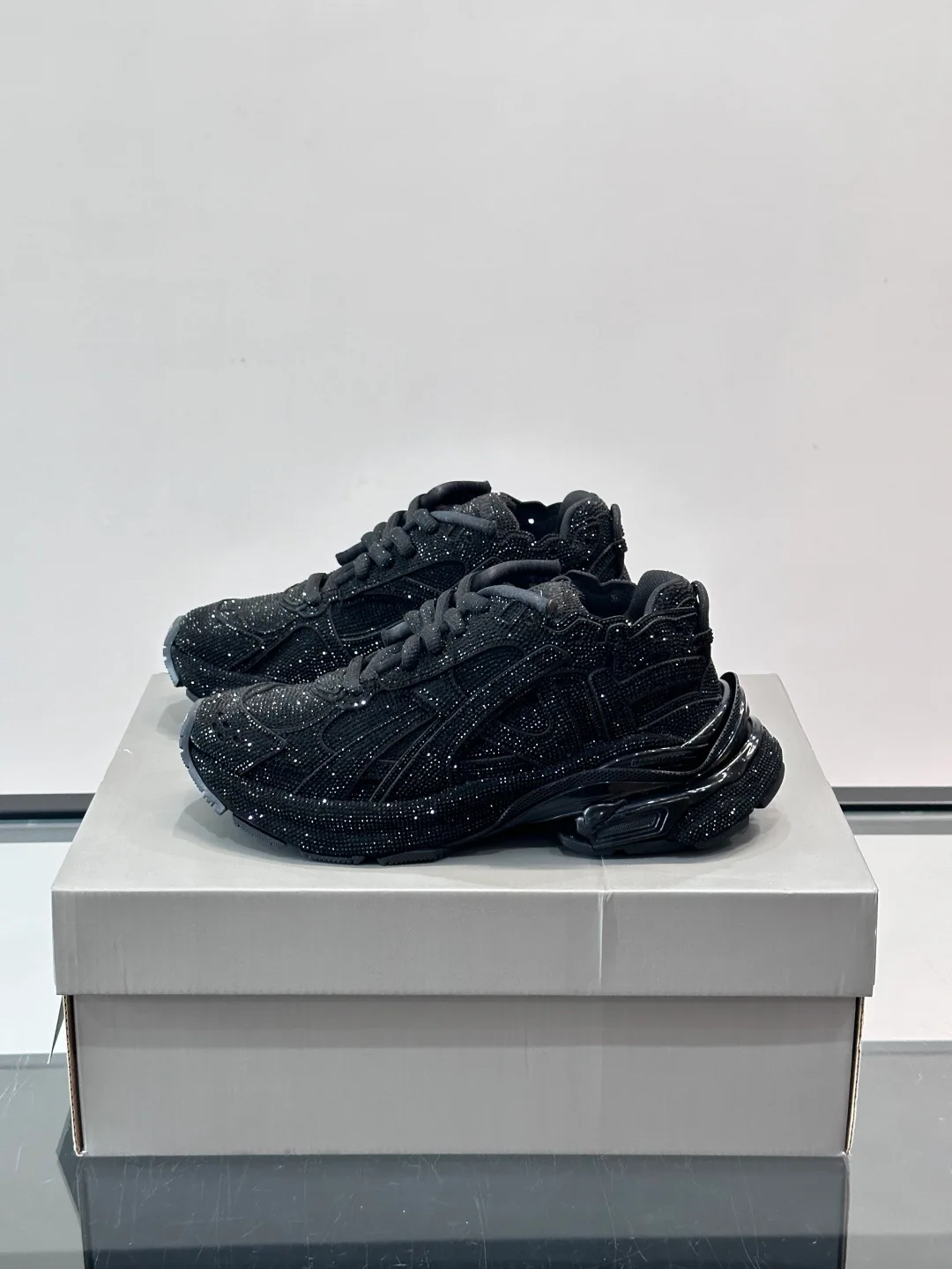 Кроссовки Женские Balenciaga 700555