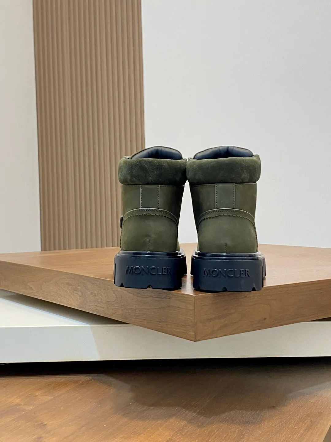 Ботинки Мужские Moncler 411261
