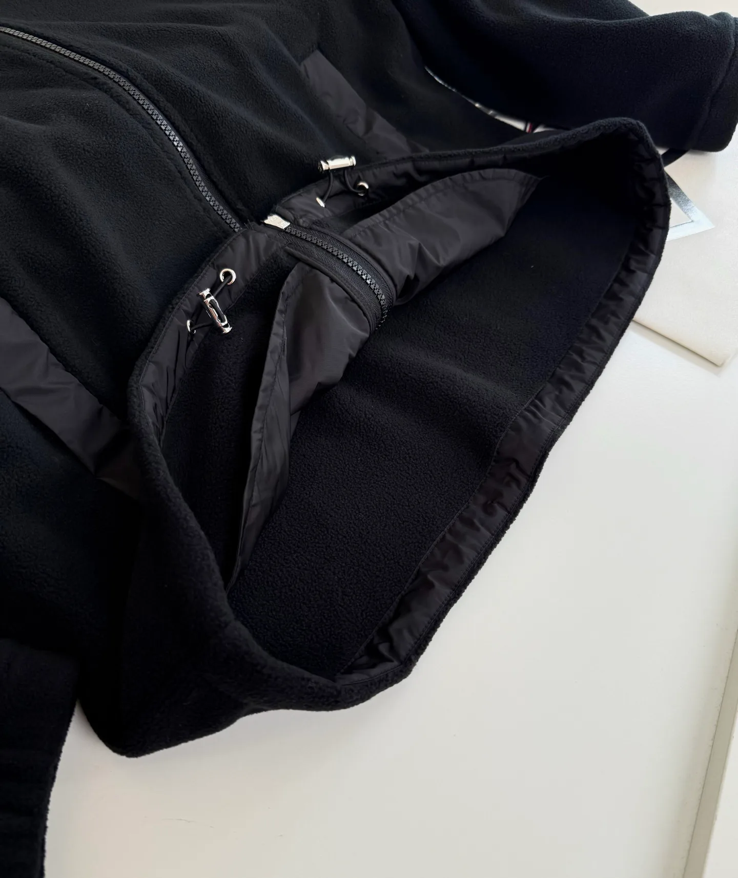 Куртки И Пуховики Мужские Moncler 18244518