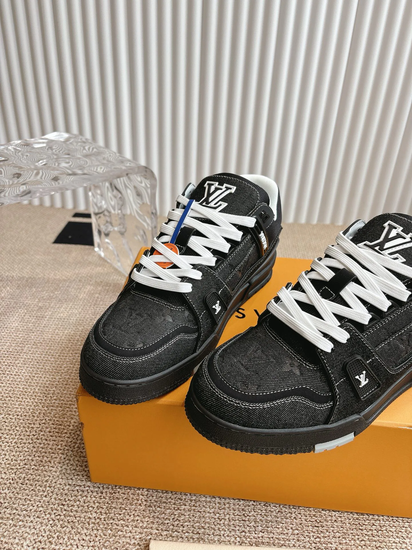 Кроссовки Женские Louis Vuitton 9464427