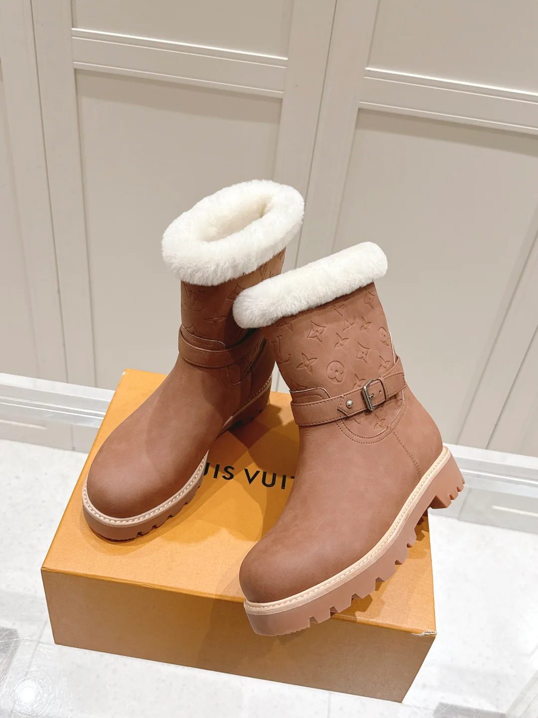 Ботинки Женские Louis Vuitton 1731484
