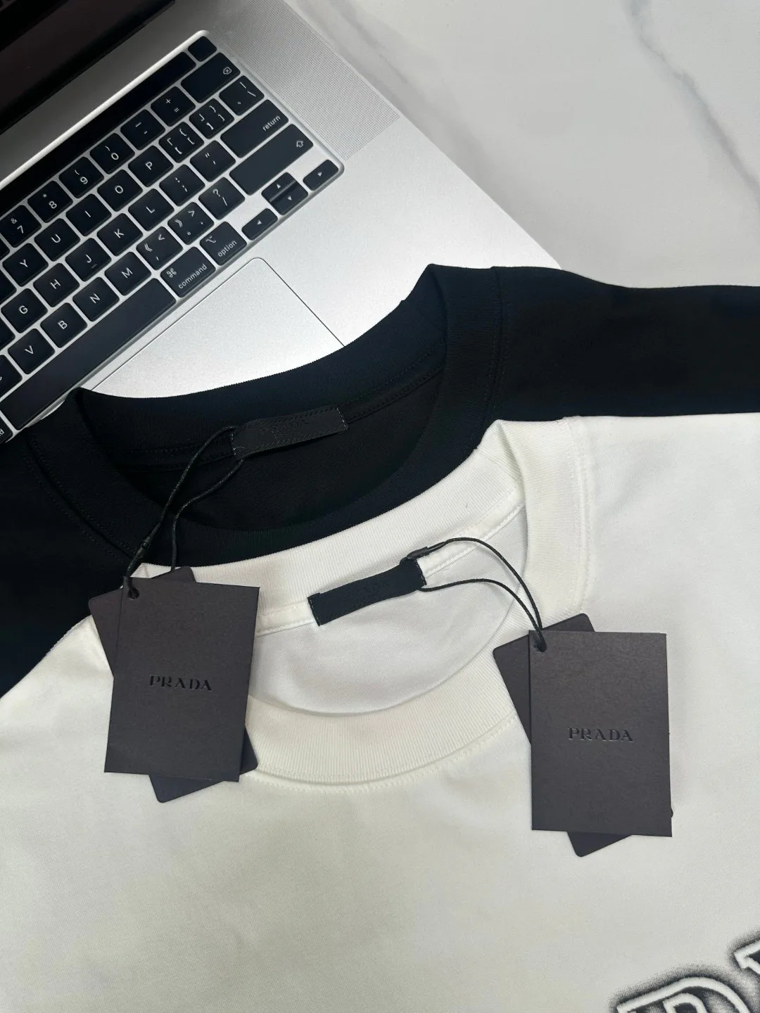 Футболки Женские Prada 12672