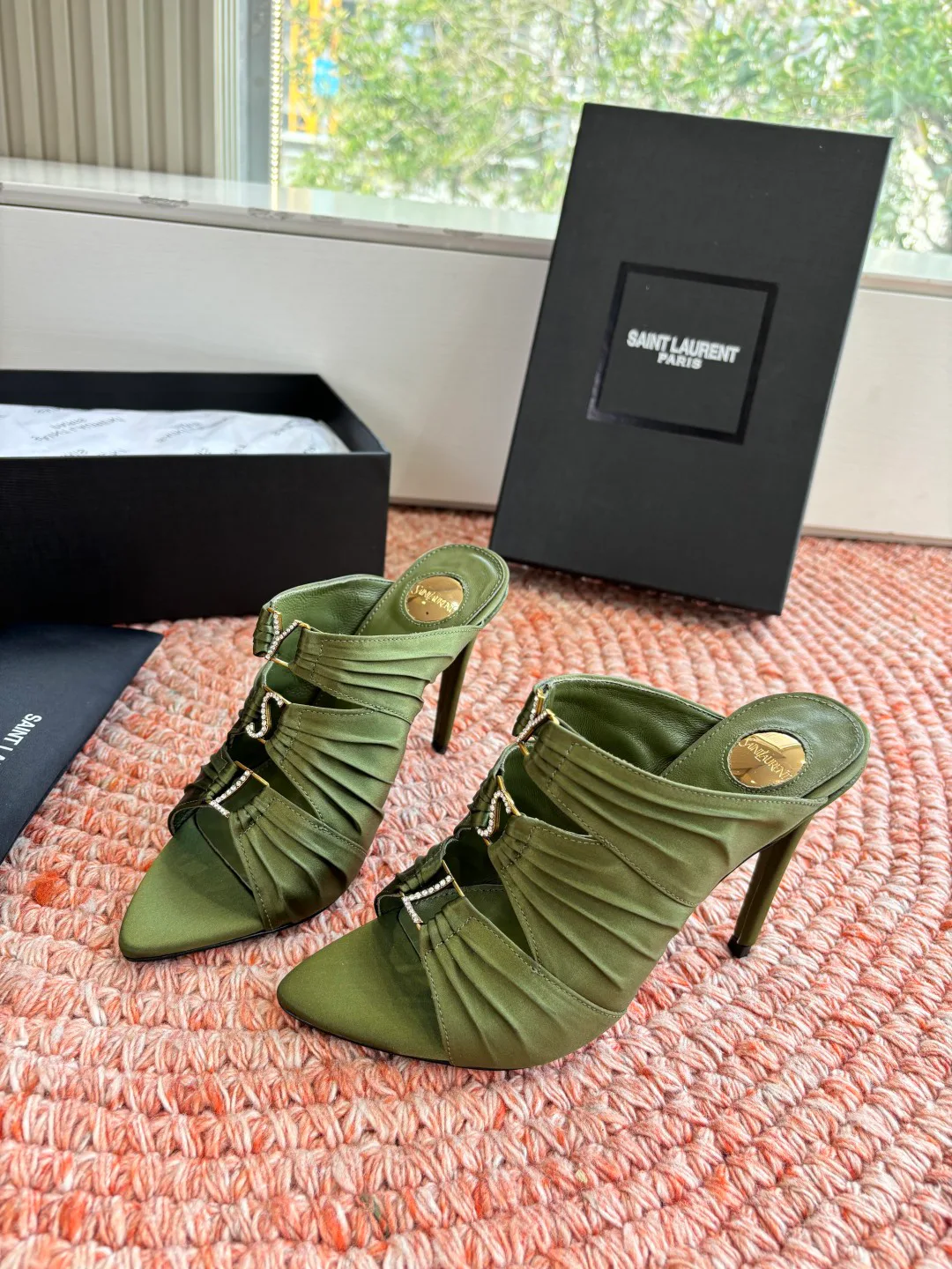 Босоножки Женские Saint Laurent 10211616