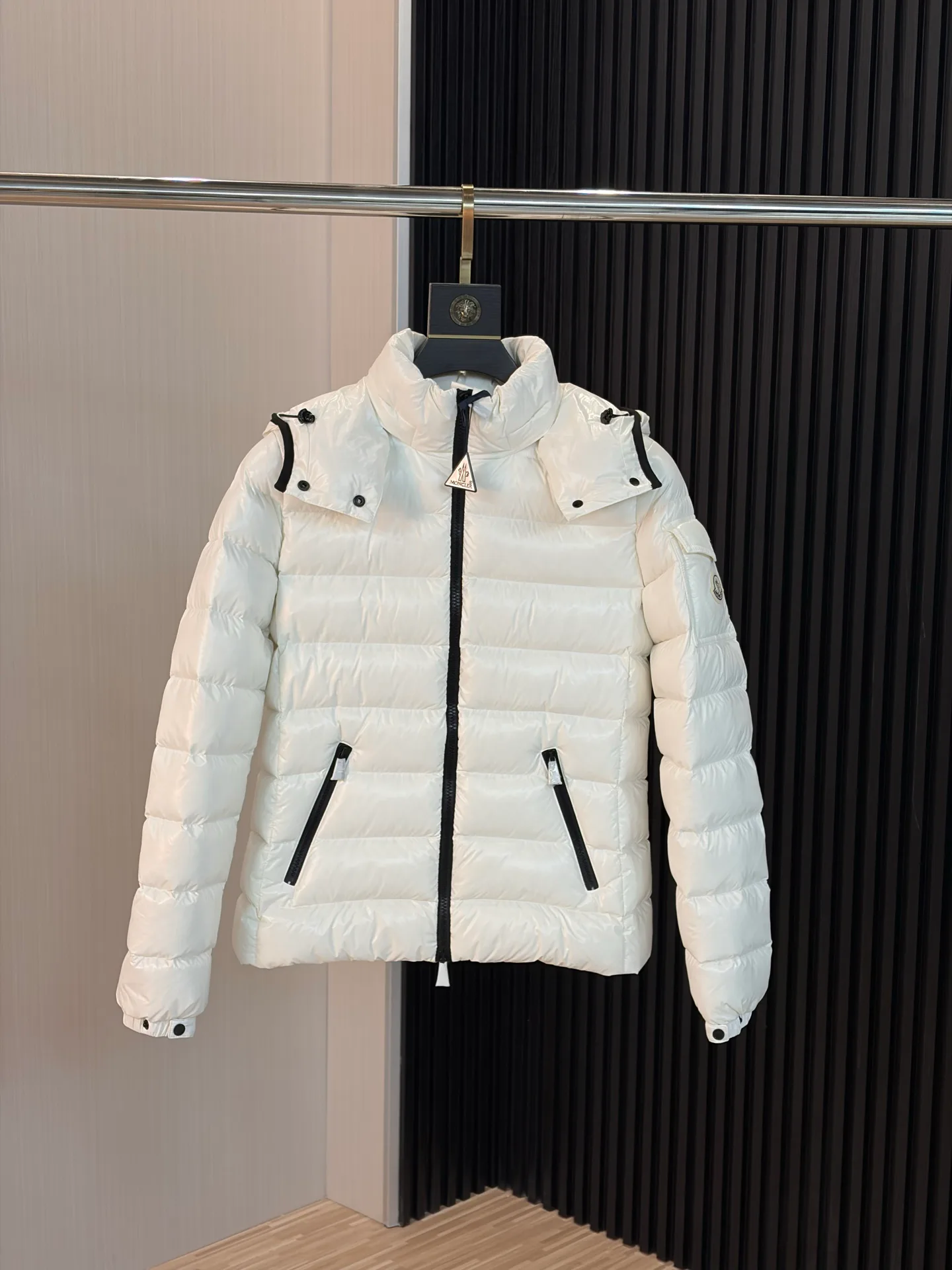 Куртки И Пуховики Женские Moncler 17927268